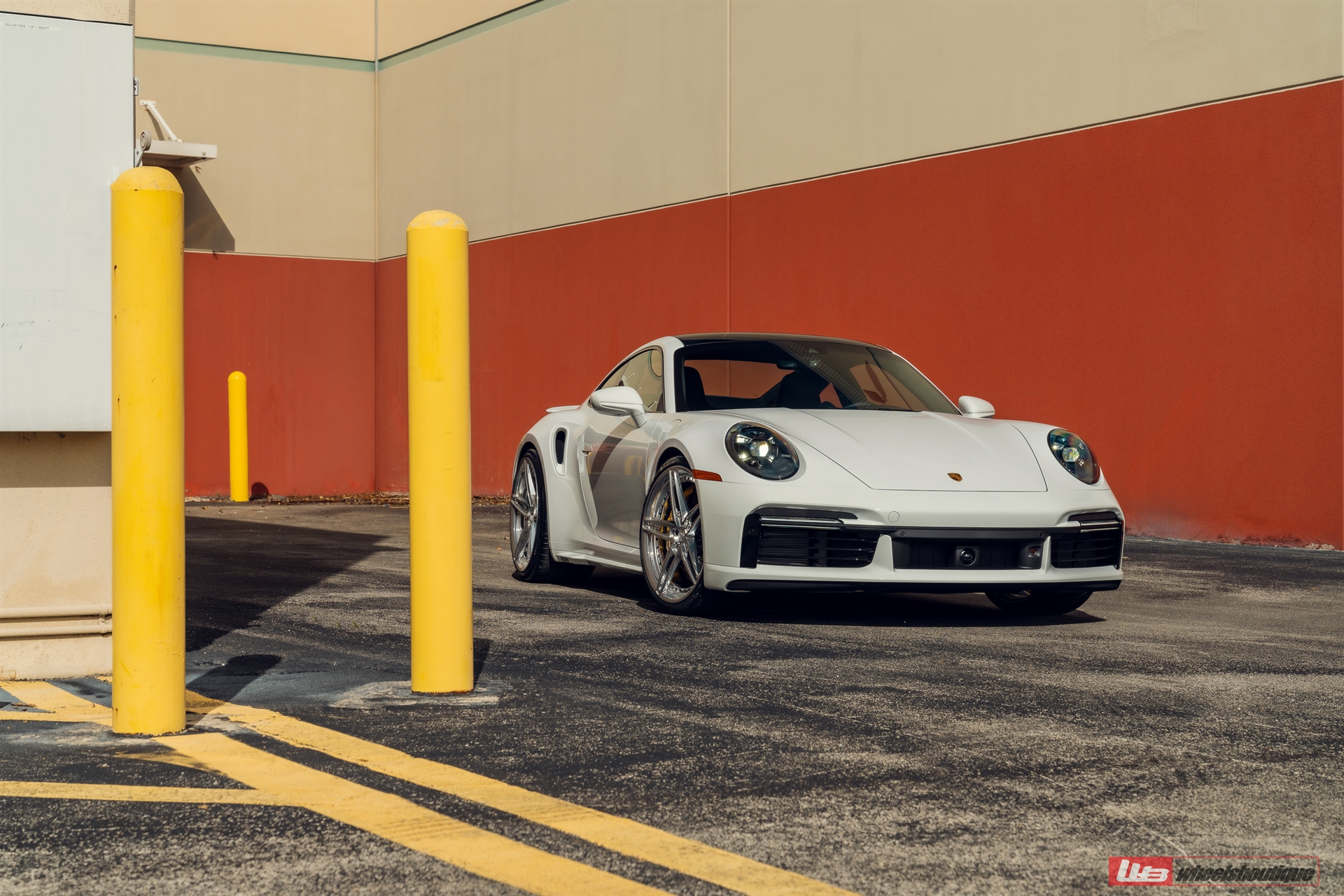 Porsche 992 on ANRKY AN27