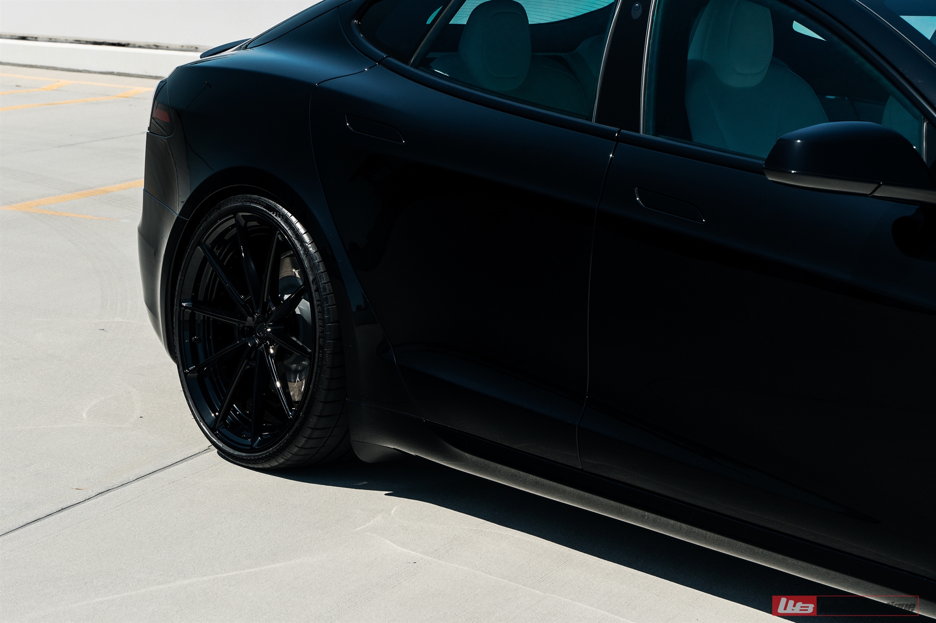 ANRKY AN28 | Tesla Model S Plaid 1