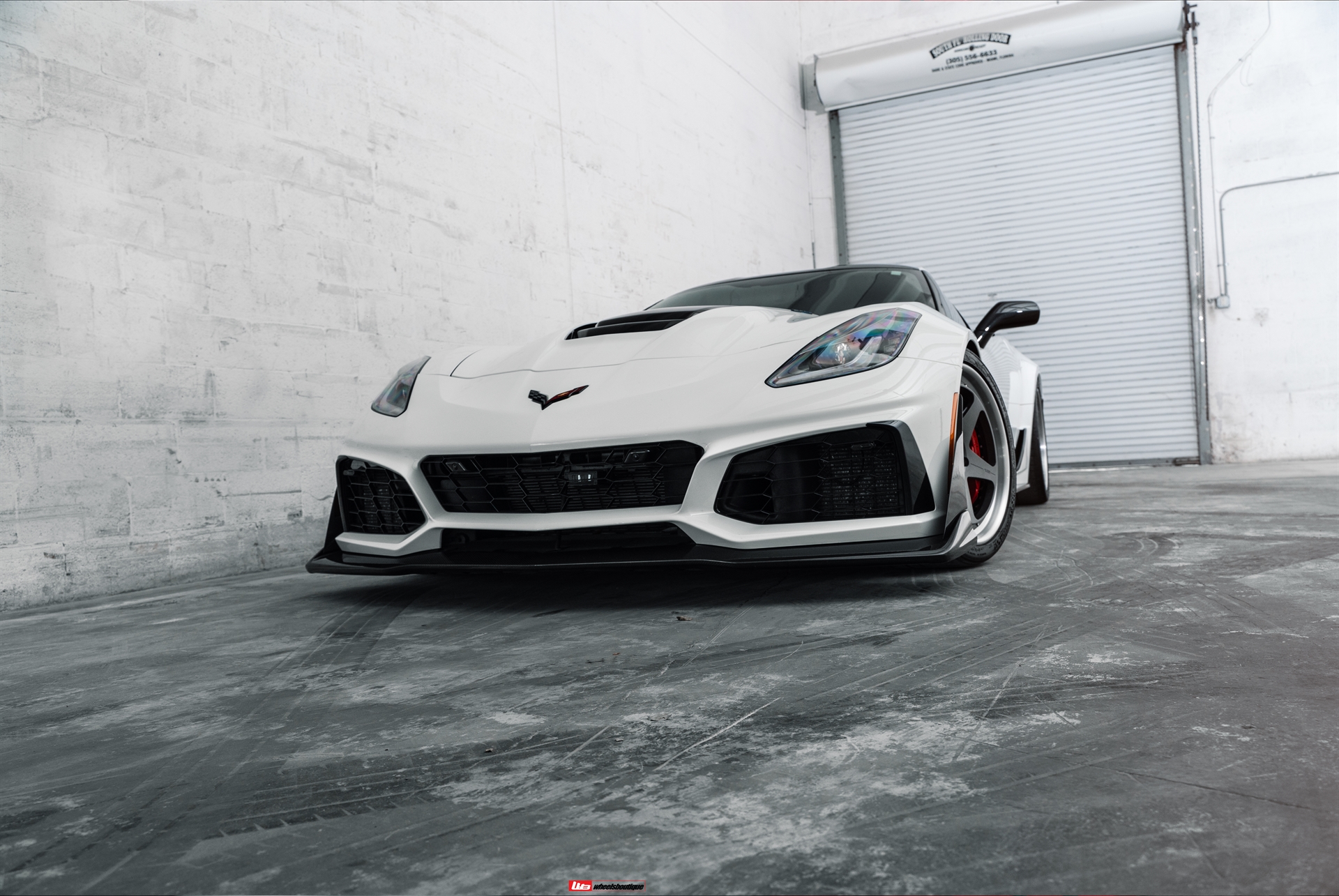 AL13 C005R | Chevrolet C7 Corvette ZR1