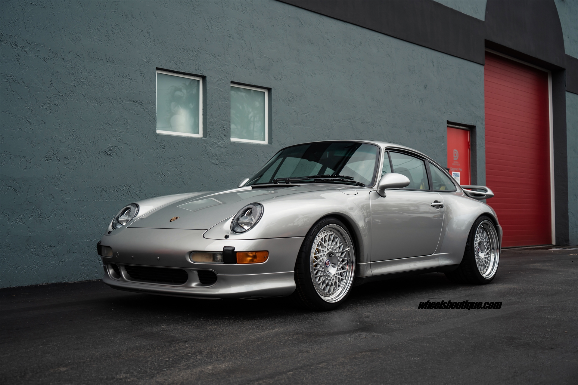 PORSCHE 993 C4S ON HRE 501