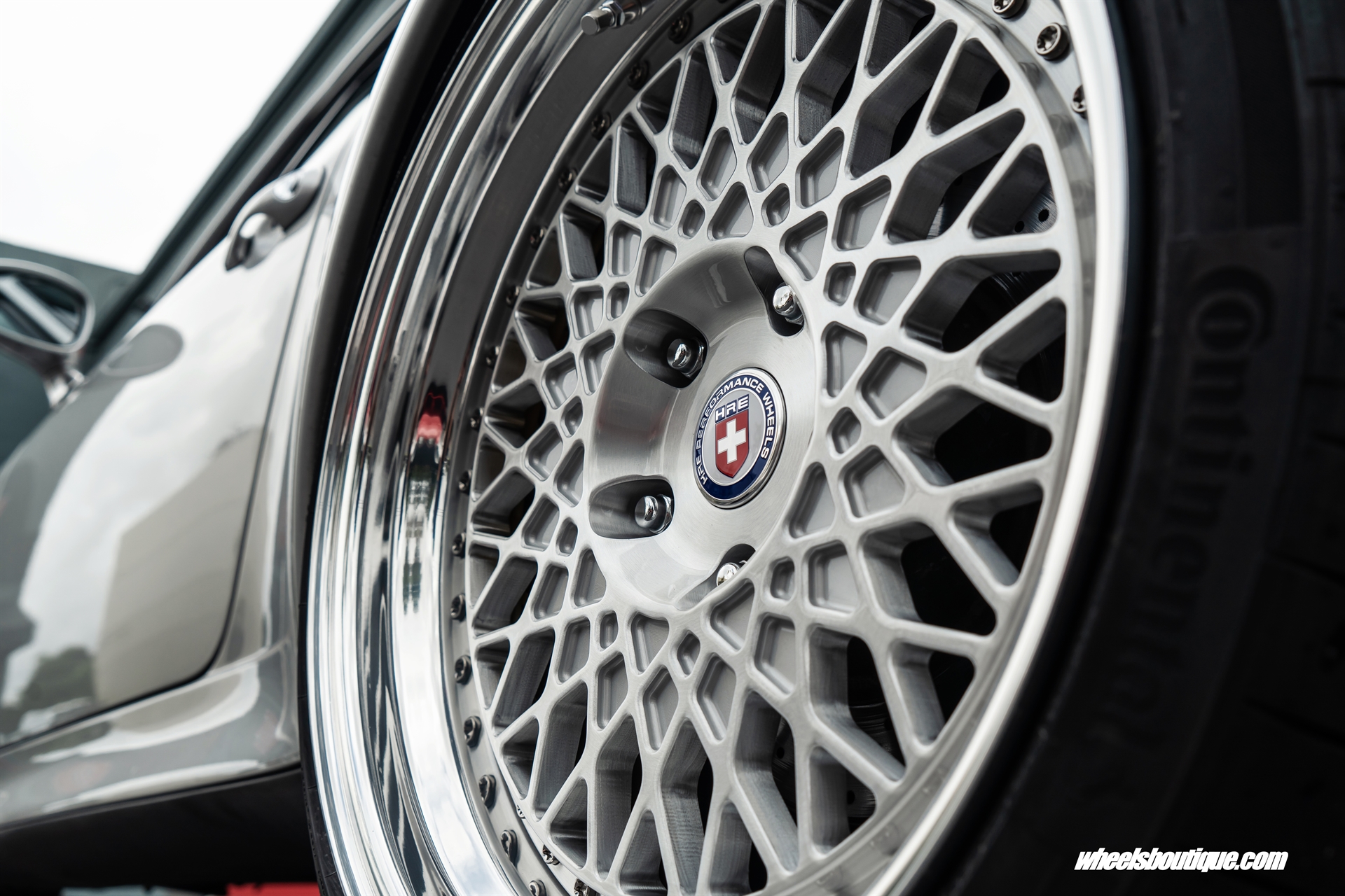 PORSCHE 993 C4S ON HRE 501