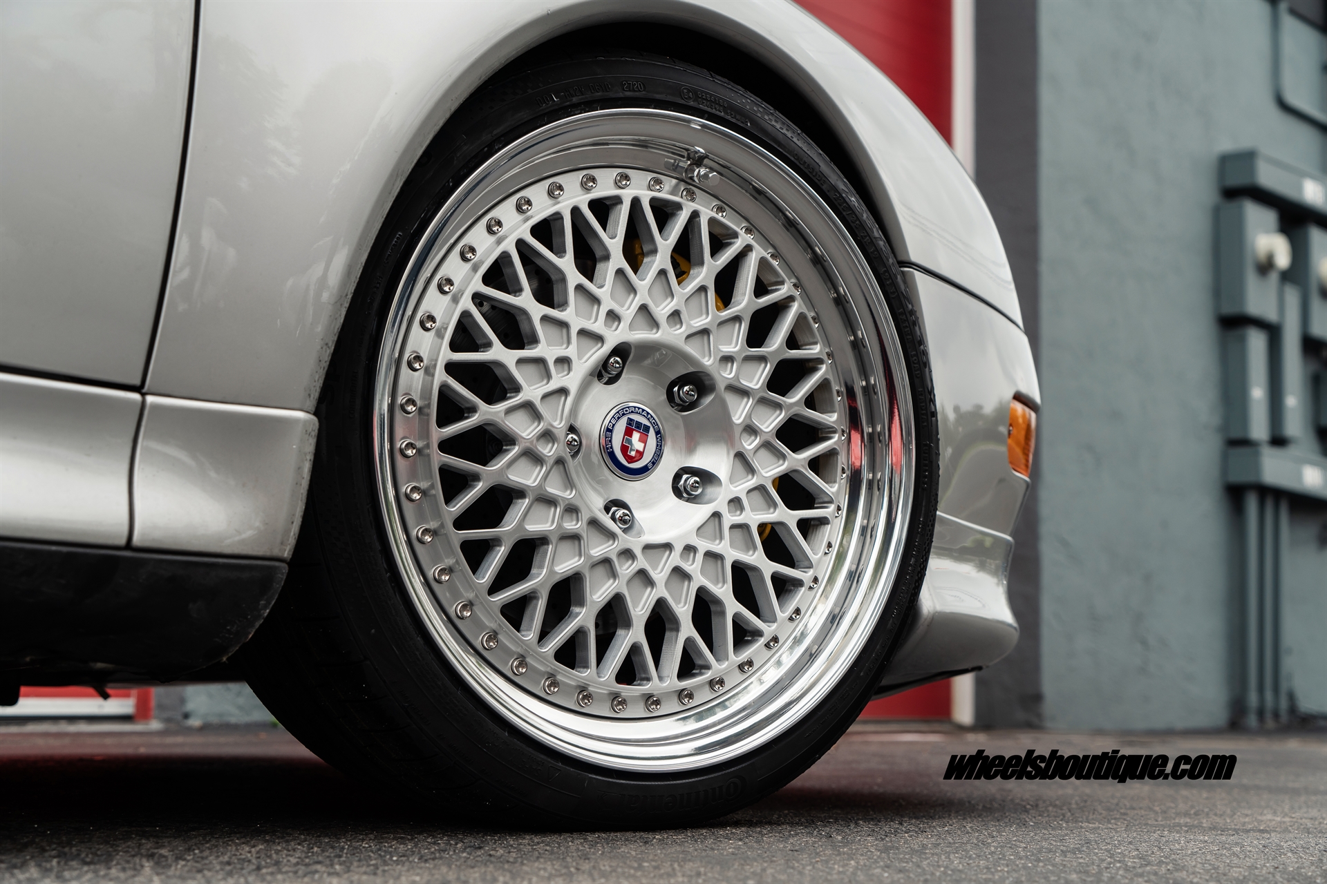 PORSCHE 993 C4S ON HRE 501