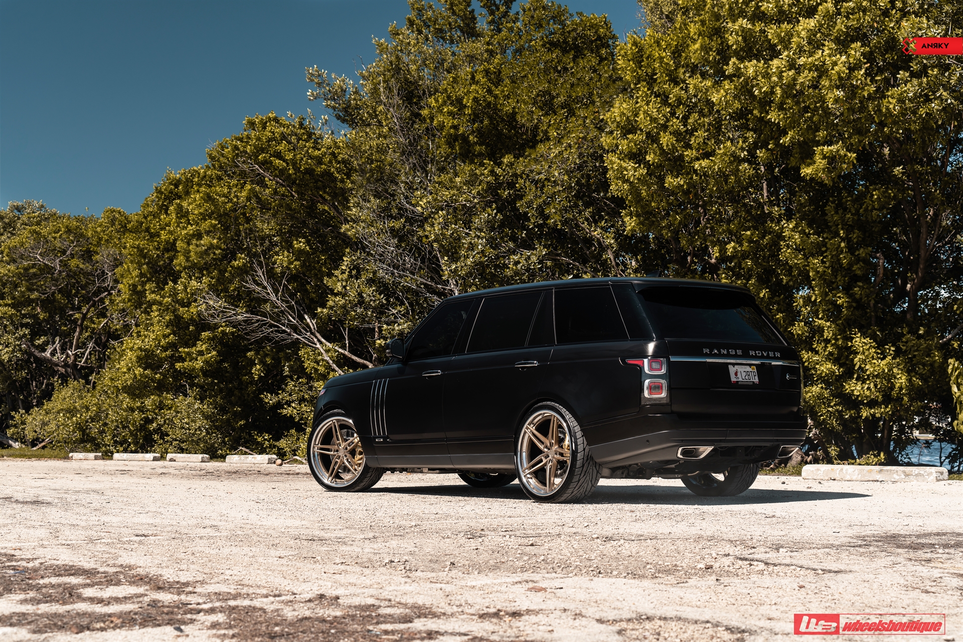 ANRKY AN37 | Land Rover Range Rover LWB Autobiography