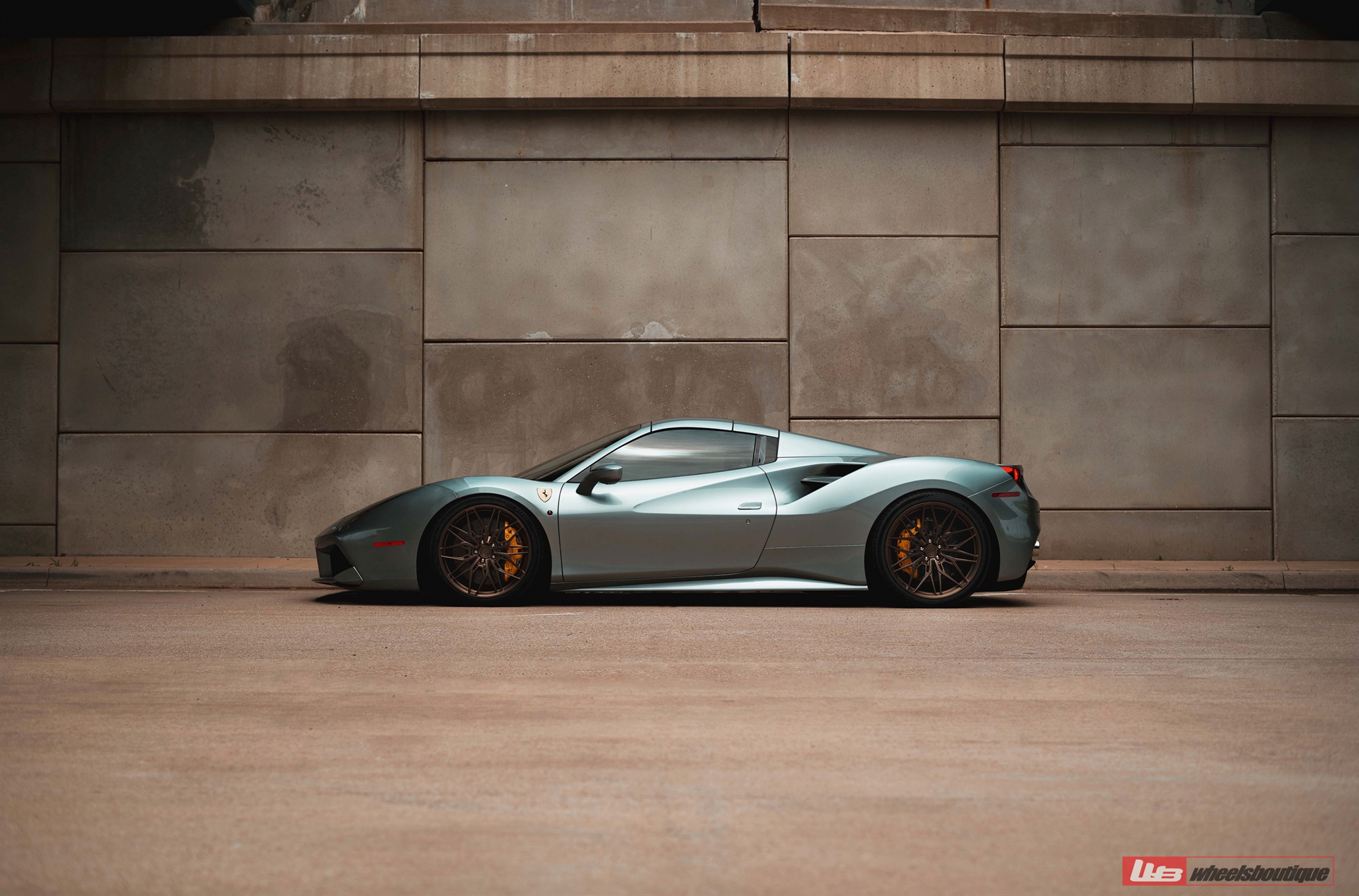 Ferrari 488 Spider | Grigio Silverstone | on ANRKY S1-X1 | Satin Bronze