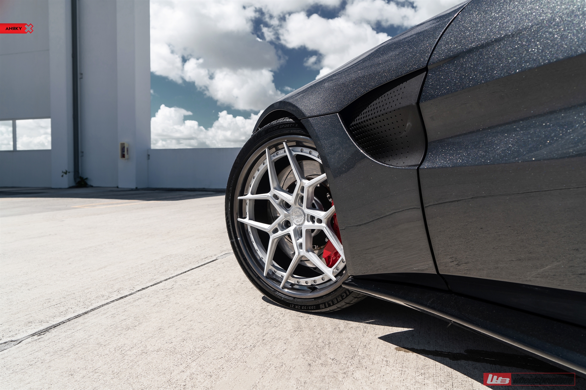 ANRKY S3-X4 | Aston Martin Vantage