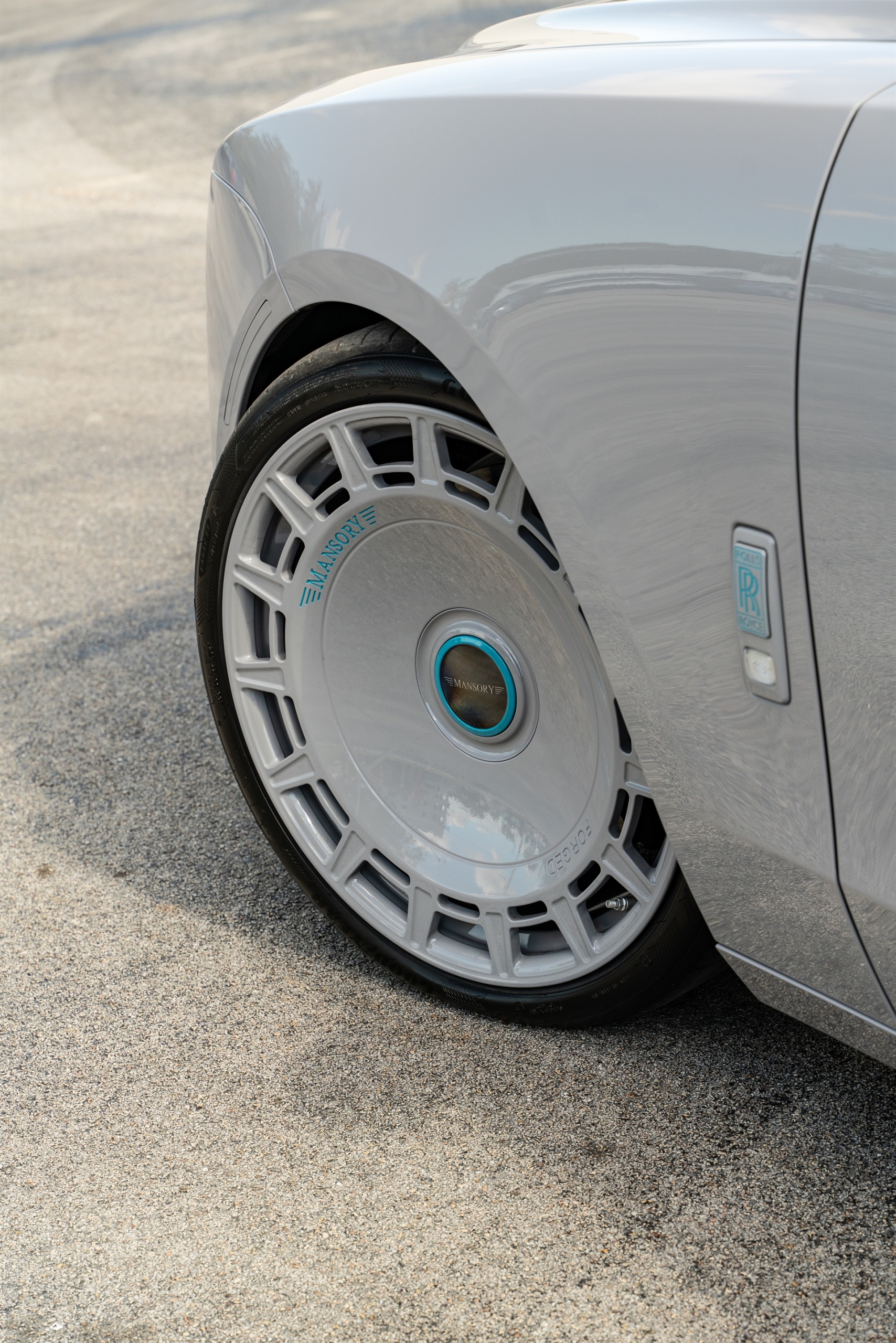 Rolls Royce Ghost Series II | Fashion Grey | on Mansory FD.15 | Fashion Gray