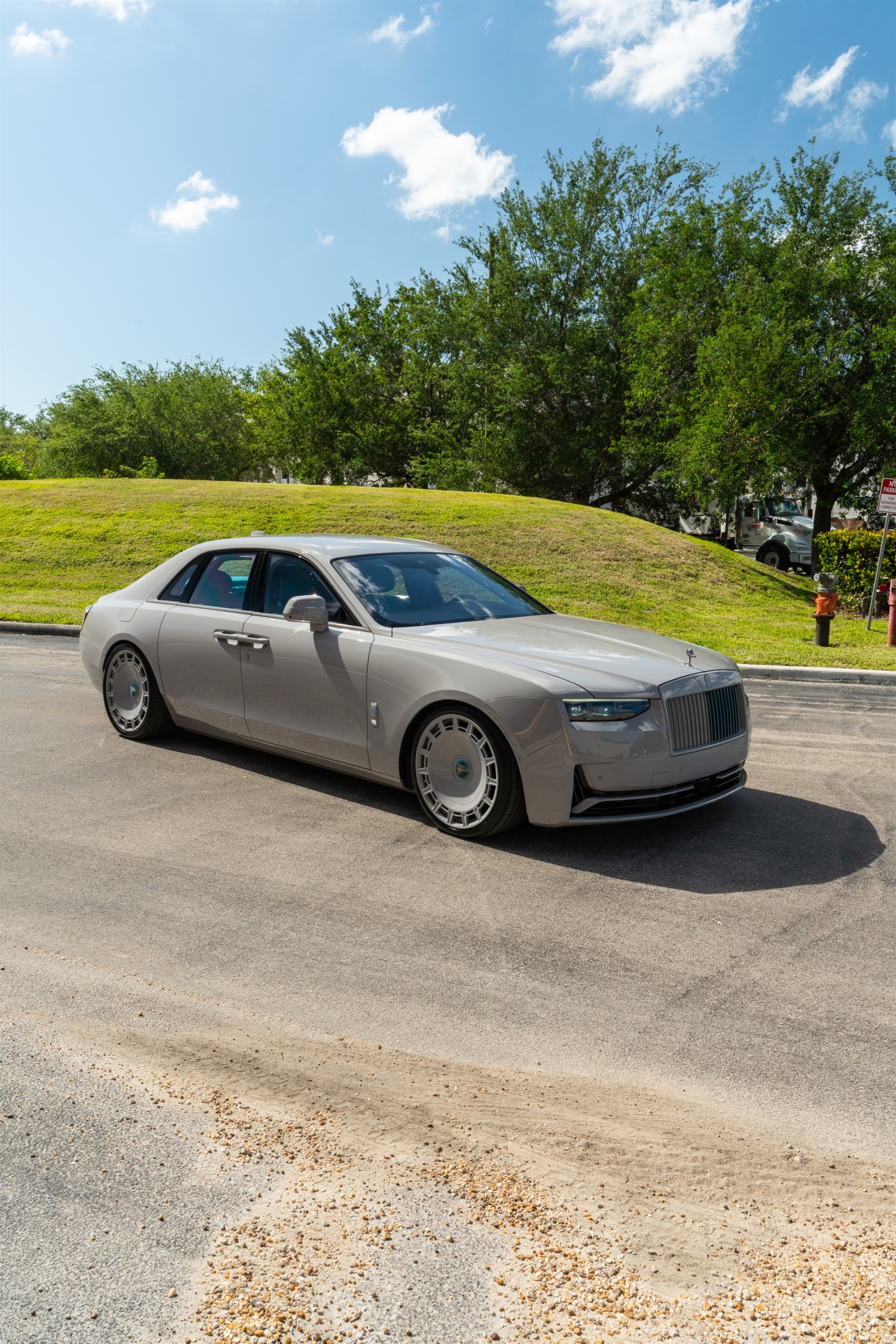 Rolls Royce Ghost Series II | Fashion Grey | on Mansory FD.15 | Fashion Gray