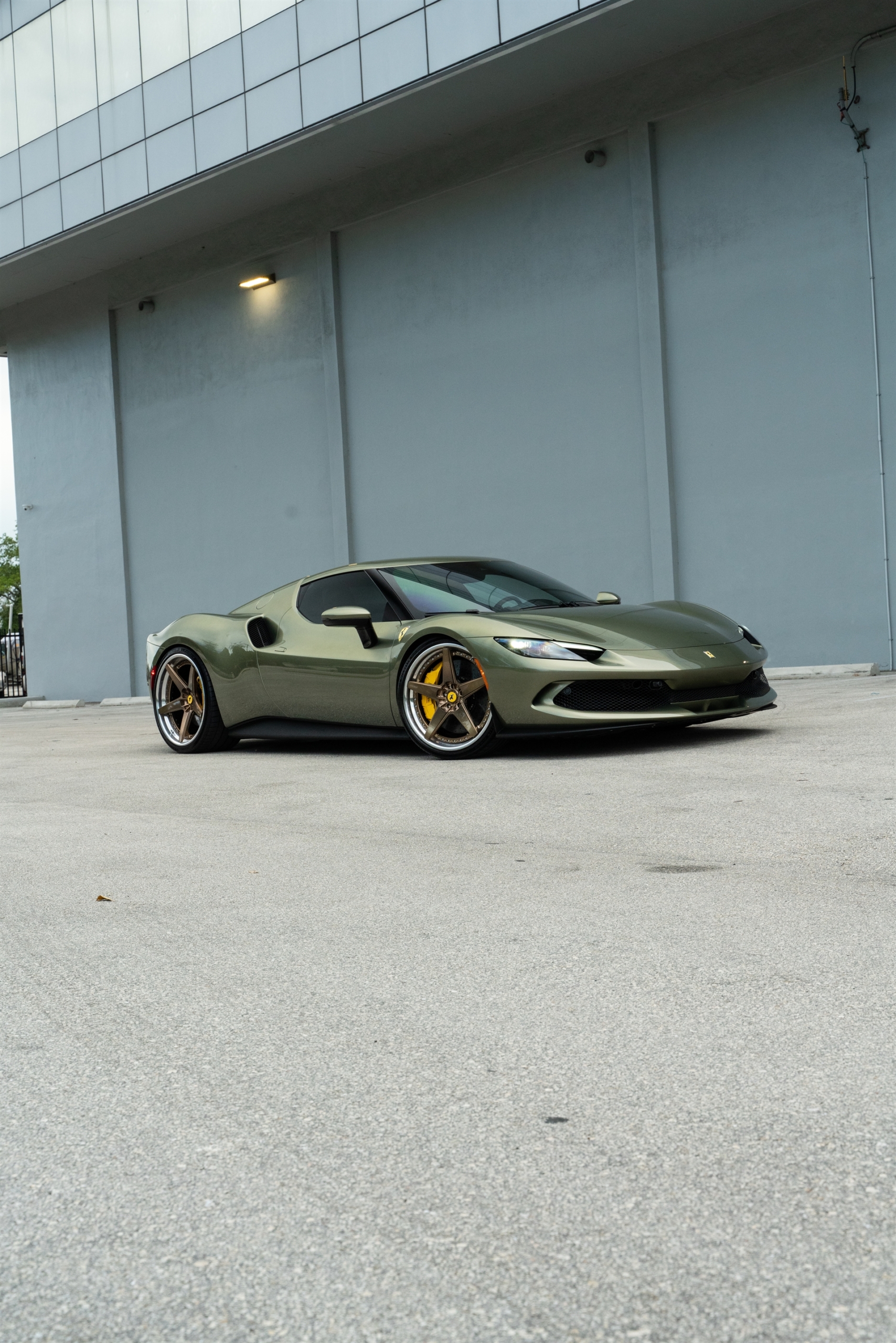 Ferrari 296 GTB | Verde Mansoni | on ANRKY RS5.3 | Mirror Polished Champagne