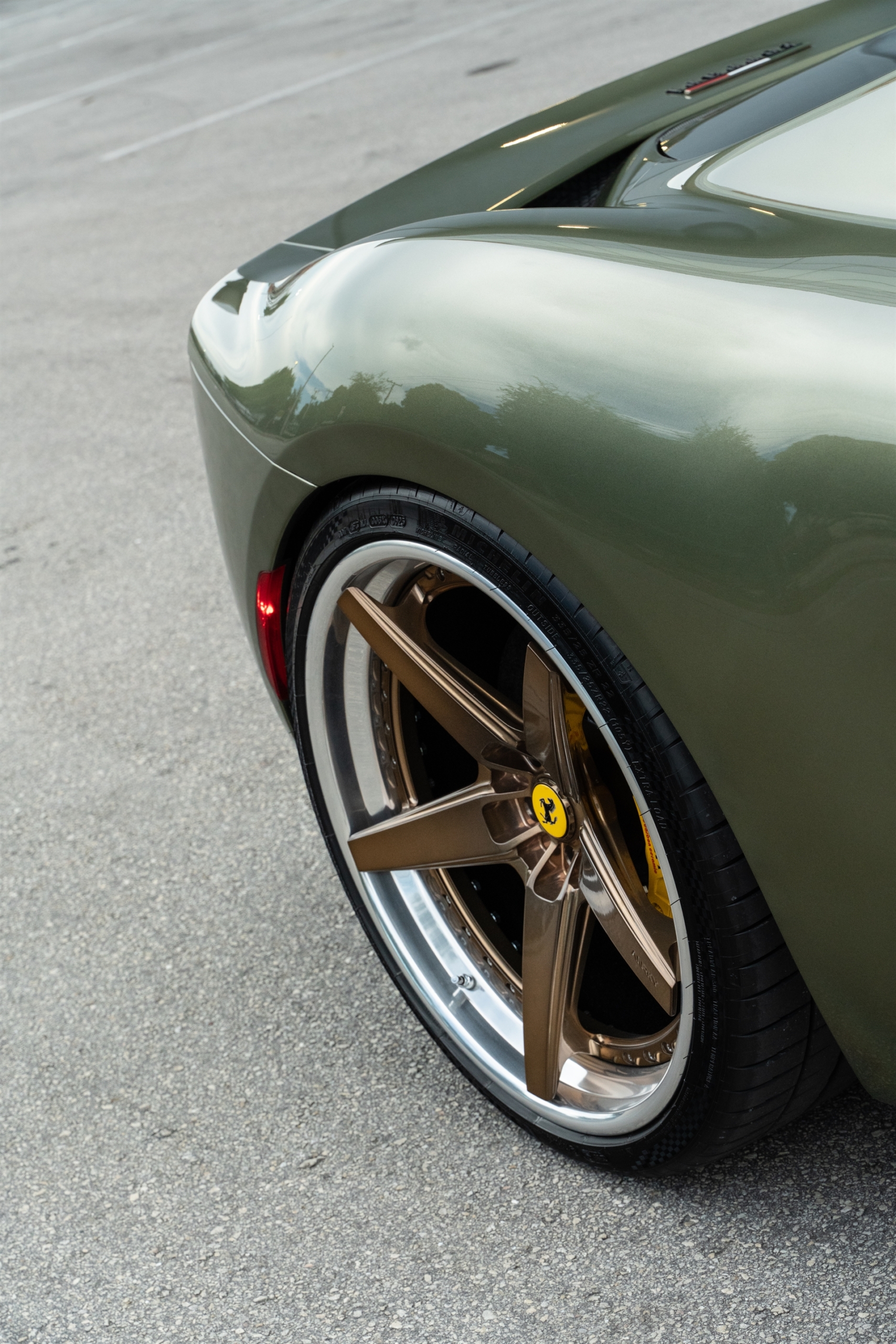 Ferrari 296 GTB | Verde Mansoni | on ANRKY RS5.3 | Mirror Polished Champagne