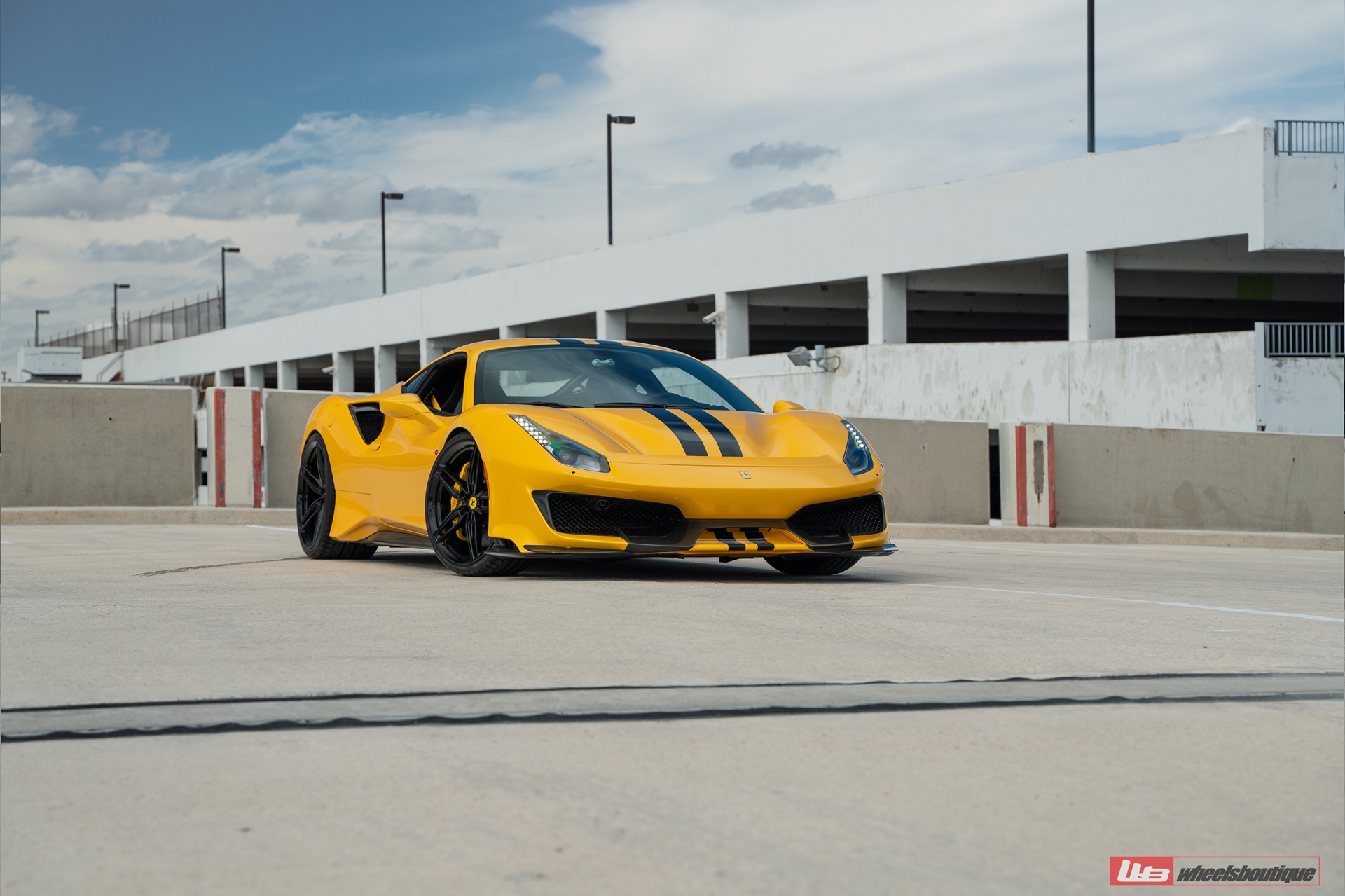 Ferrari 488 Pista | Giallo Modena | On ANRKY AN17 | Gloss Black