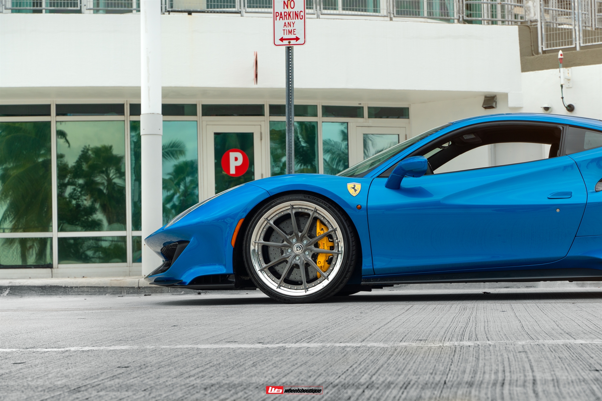 Ferrari 488 Pista | Blu Corza | on HRE S104SC | Frozen Dark Clear