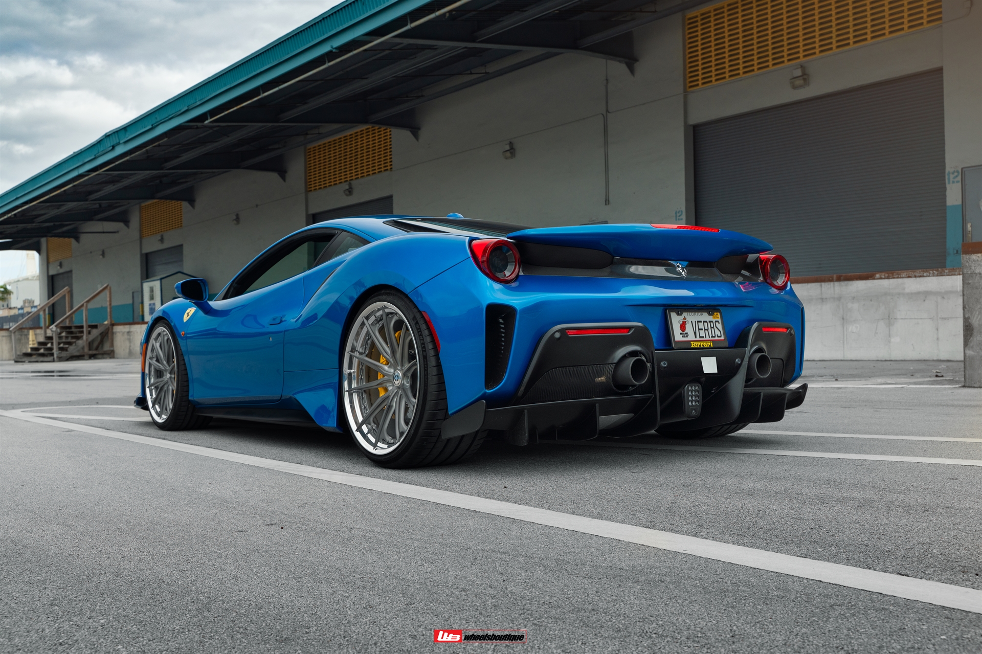 Ferrari 488 Pista | Blu Corza | on HRE S104SC | Frozen Dark Clear