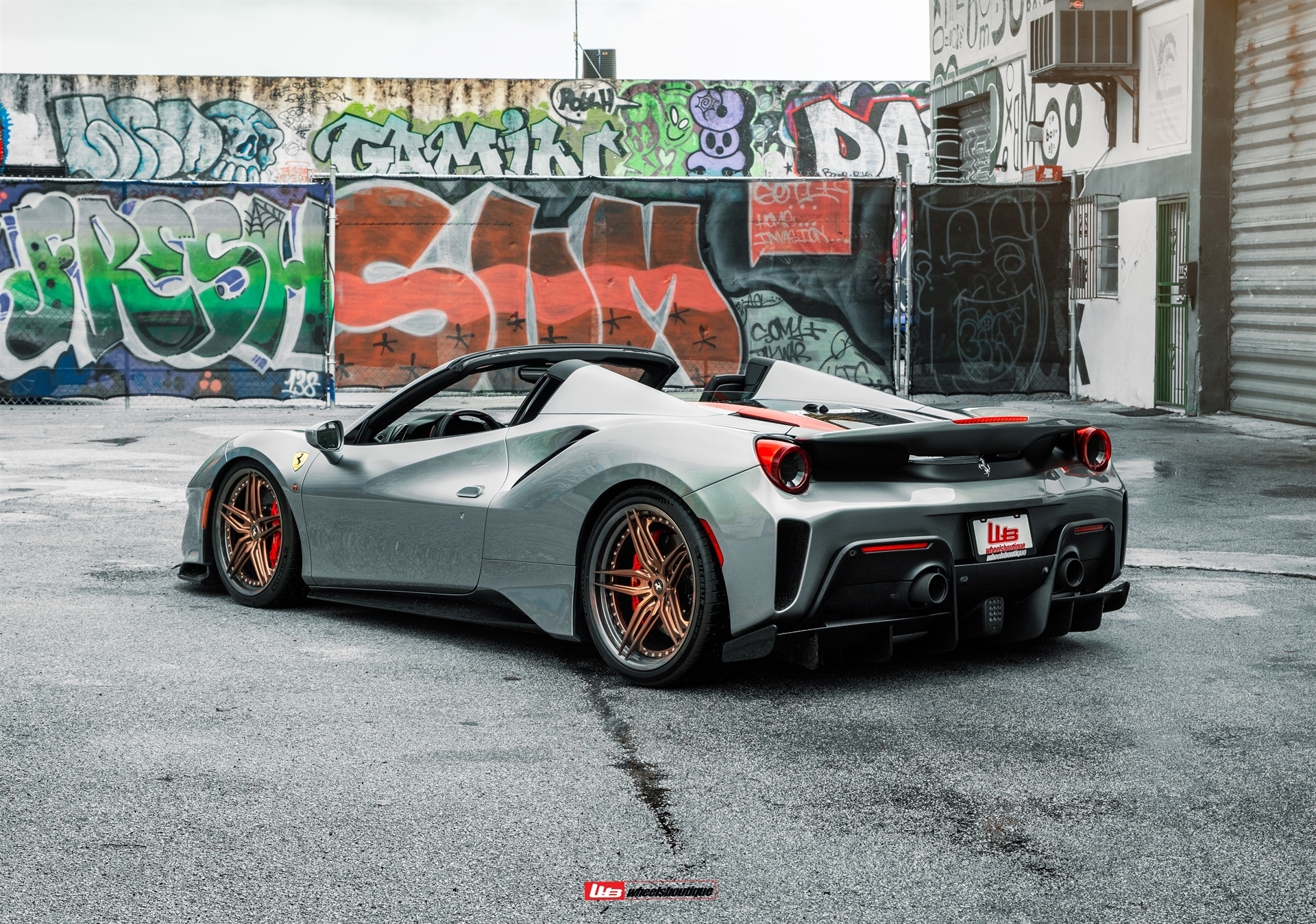 Ferrari 488 Pista Spider | Grigio Silverstone | on HRE S107SC | Frozen Polished Bronze