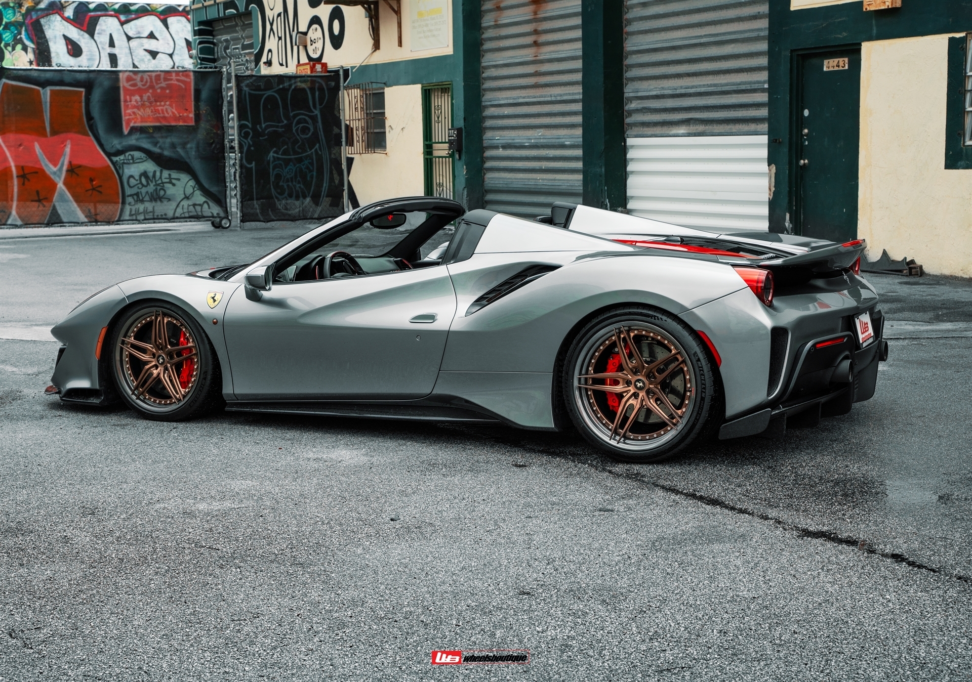 Ferrari 488 Pista Spider | Grigio Silverstone | on HRE S107SC | Frozen Polished Bronze