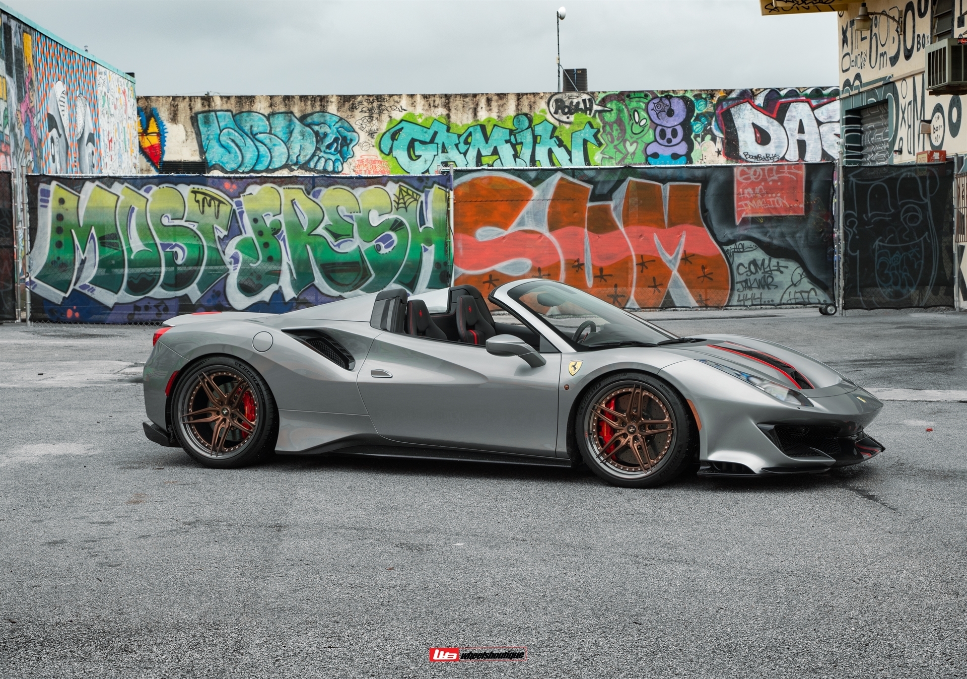 Ferrari 488 Pista Spider | Grigio Silverstone | on HRE S107SC | Frozen Polished Bronze