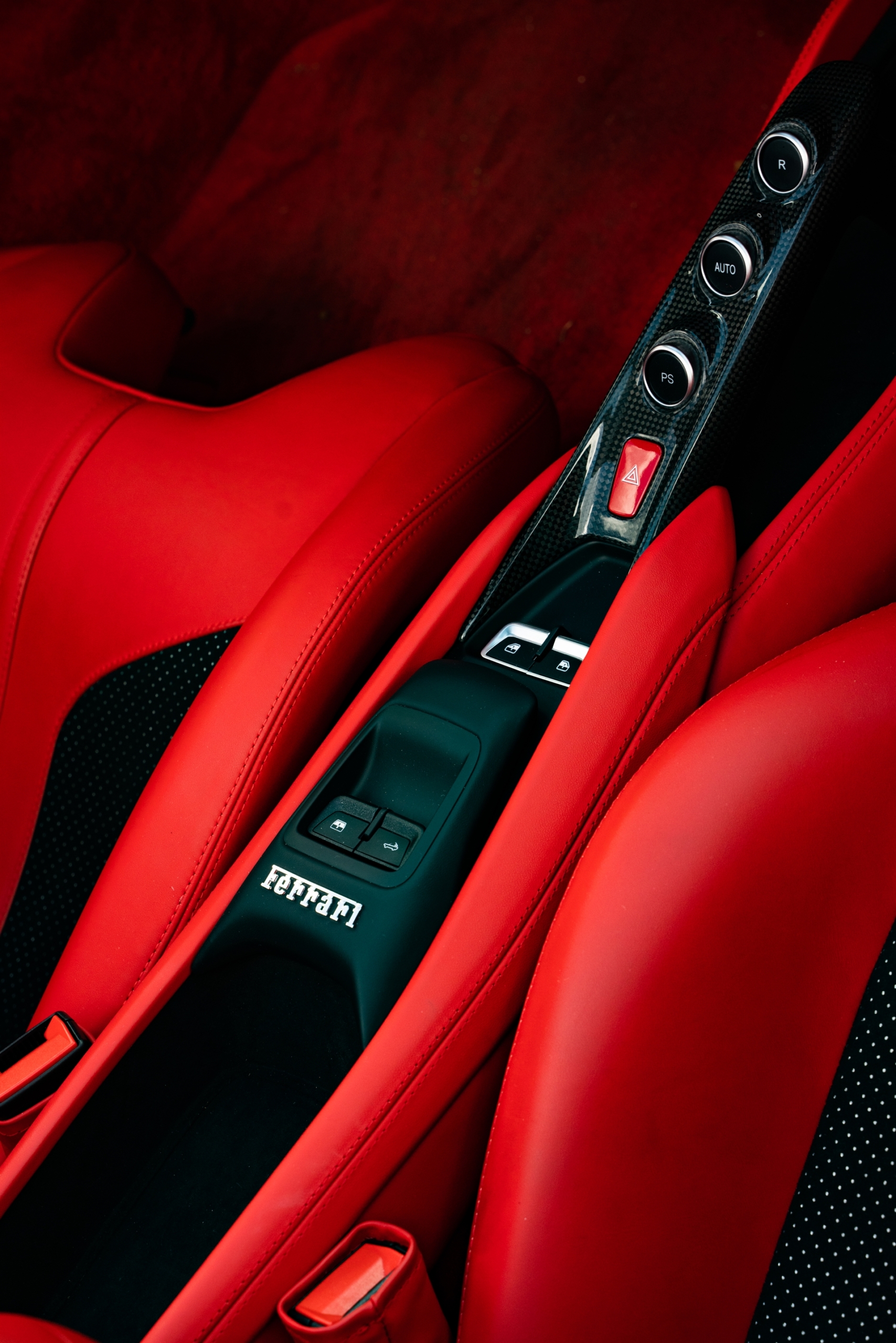 Ferrari F8 | Nero | on HRE 501M | Gloss Black