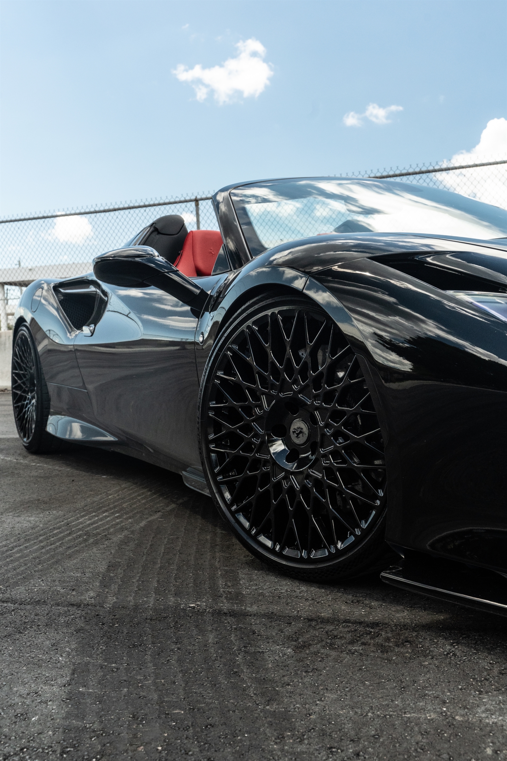 Ferrari F8 | Nero | on HRE 501M | Gloss Black