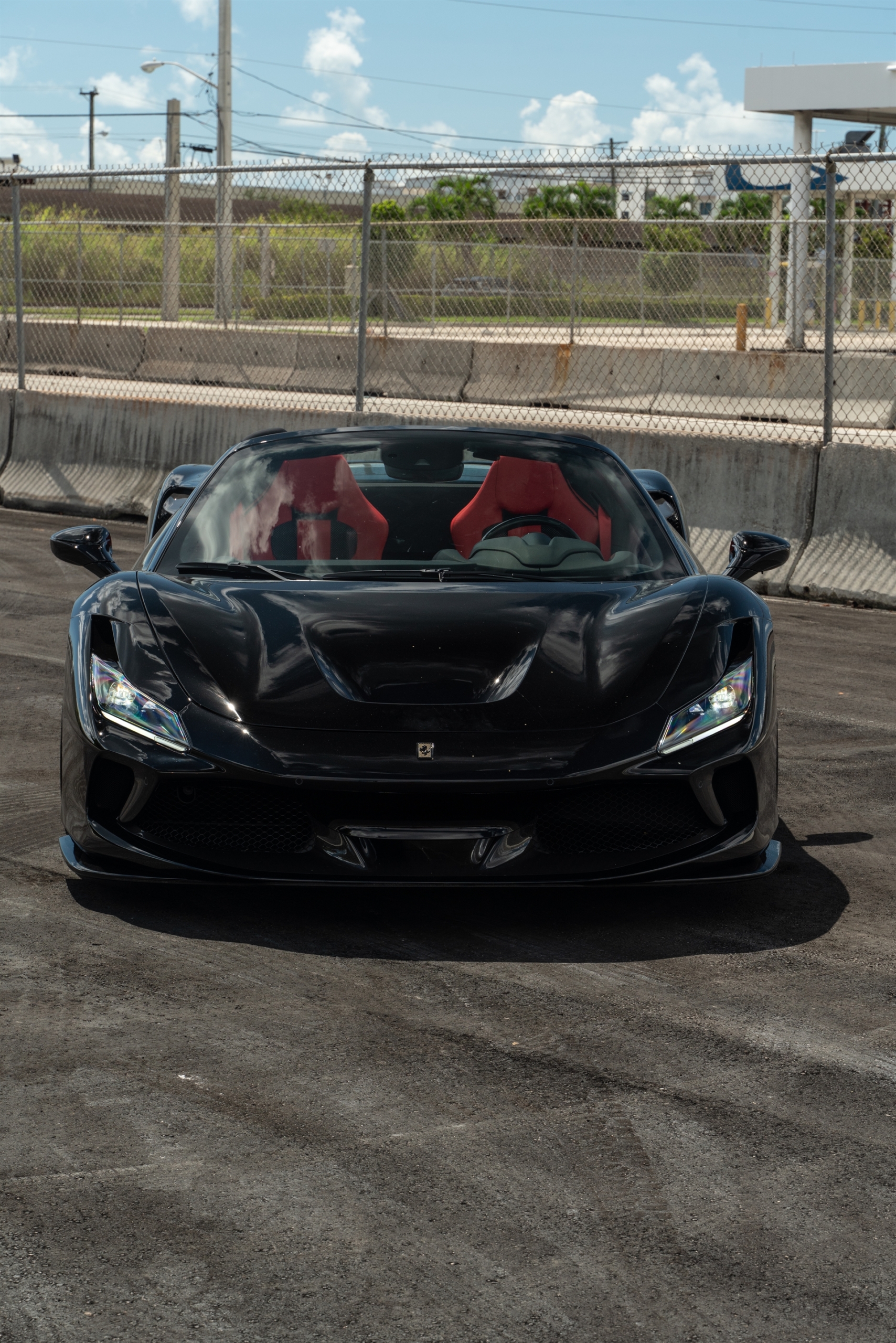 Ferrari F8 | Nero | on HRE 501M | Gloss Black