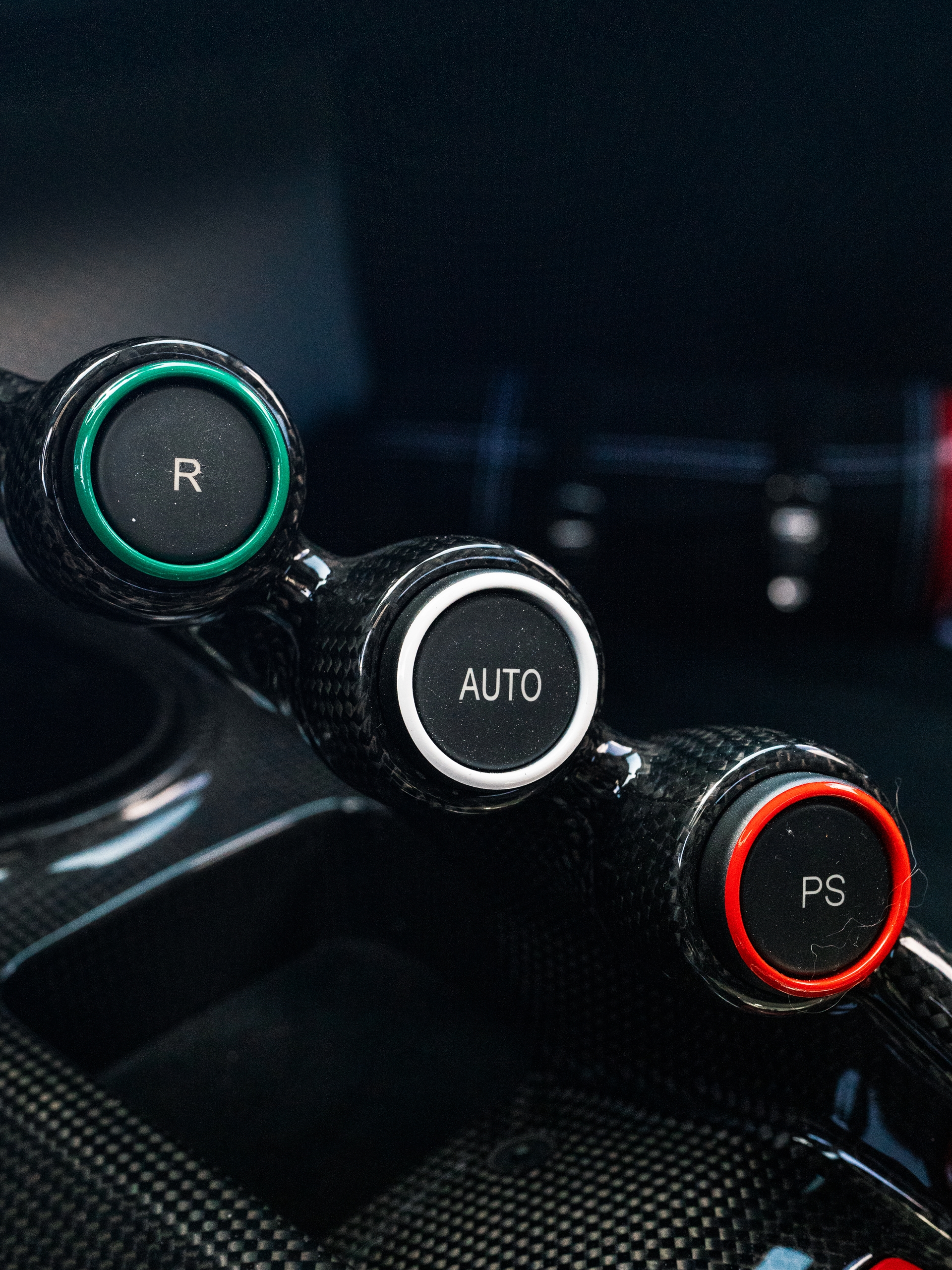 Ferrari 488 Pista | Bianco Avus | on HRE P104SC | Satin Black