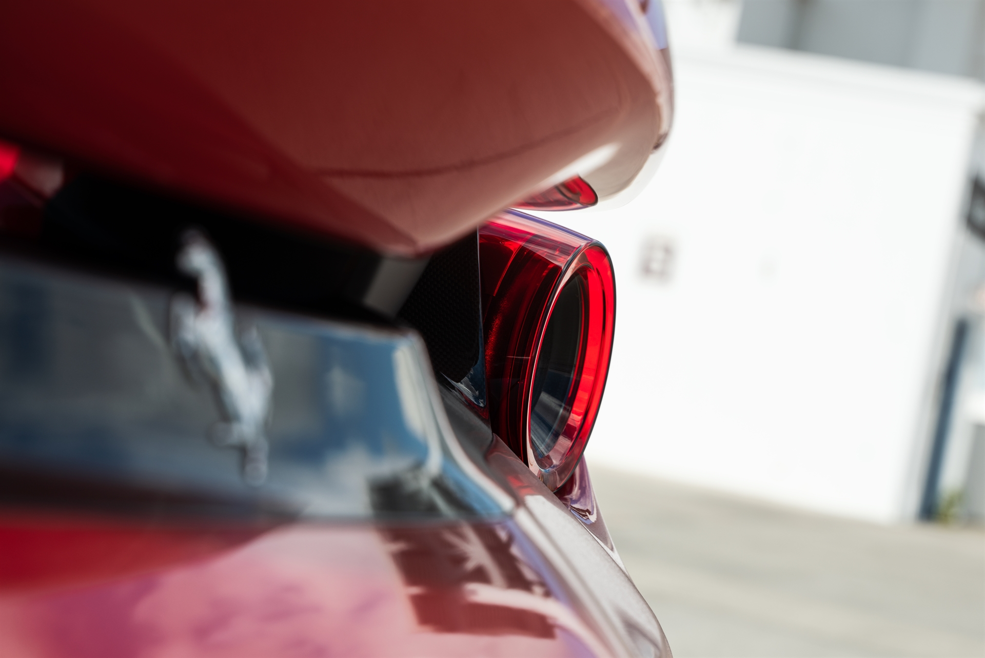 Ferrari 488 Pista | Rosso Scuderia | on HRE S101SC | Brushed Champagne