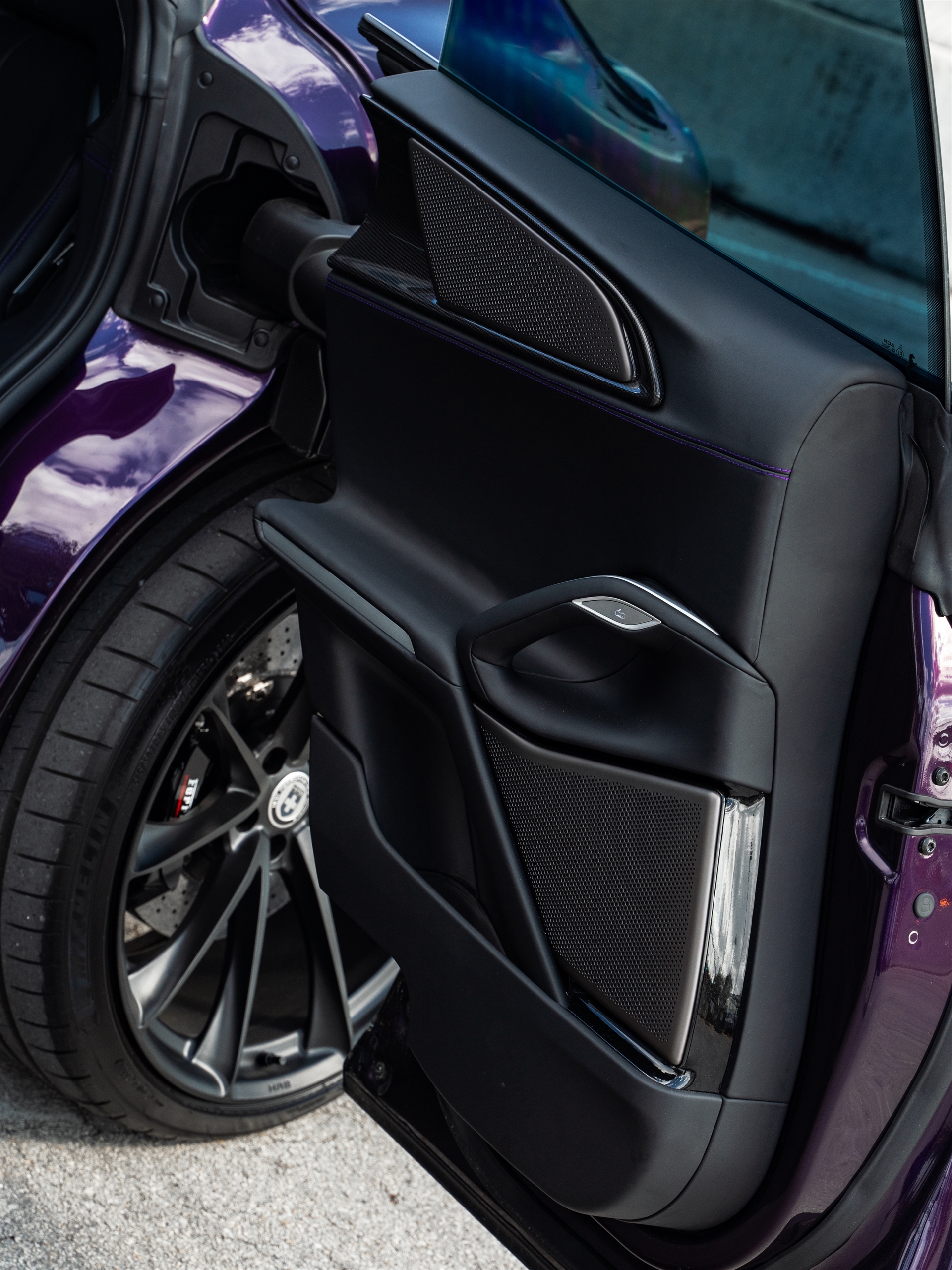 Ferrari Purosangue | Hong Kong Viola | on HRE P204 | Satin Black