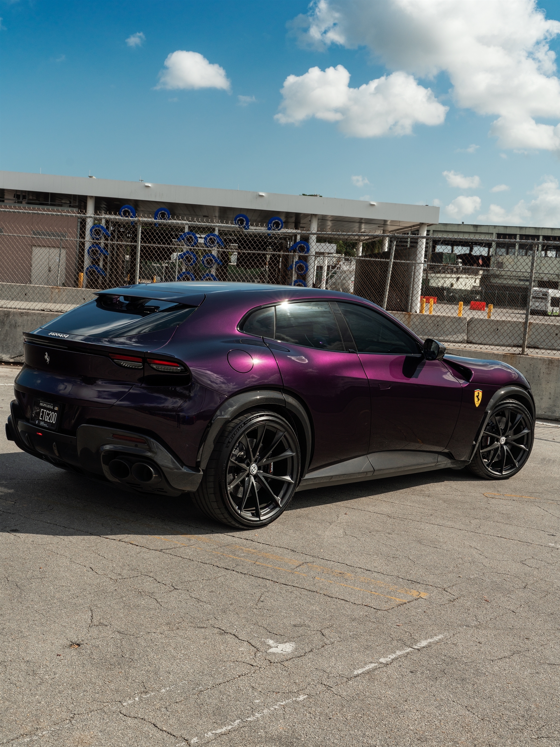 Ferrari Purosangue | Hong Kong Viola | on HRE P204 | Satin Black