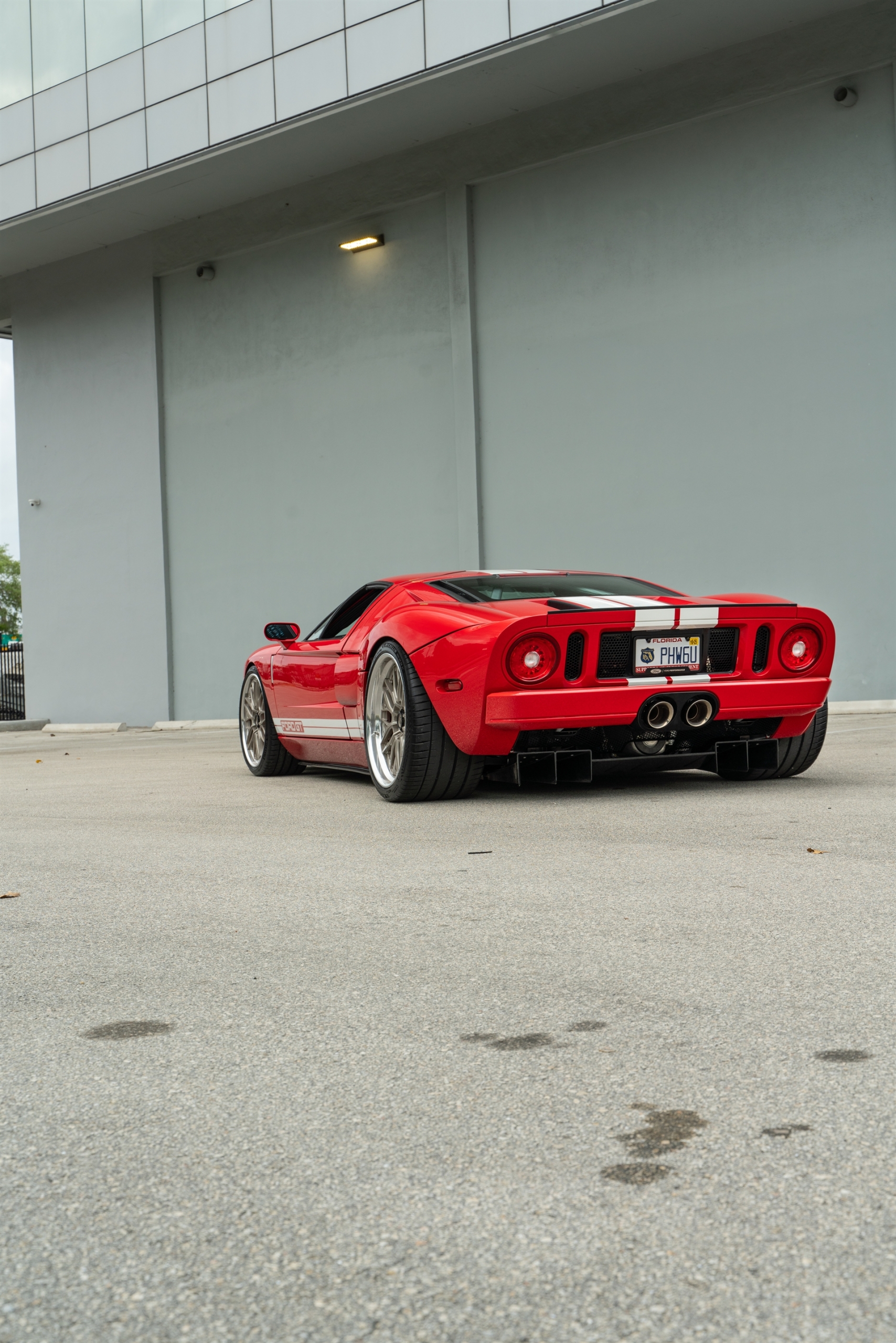 Ford GT MK1 | Ruby Red | on ANRKY RS1 | Satin White Gold