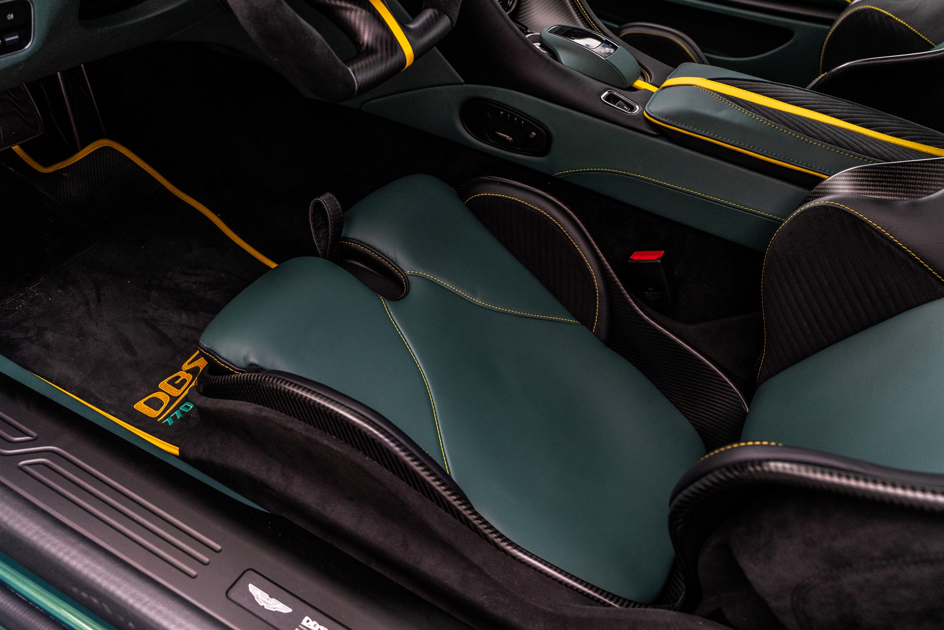 Aston Martin DBS 770 Ultimate / HRE 505M