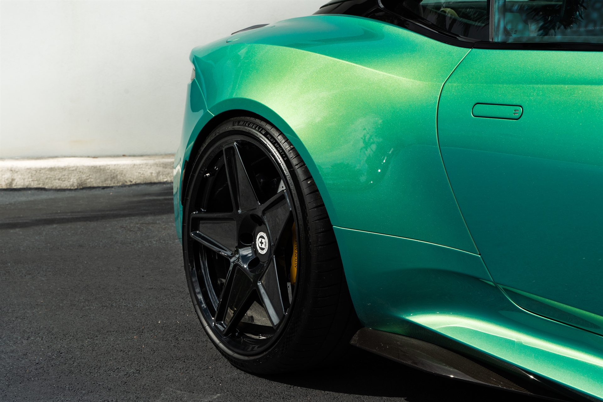 Aston Martin DBS 770 Ultimate / HRE 505M