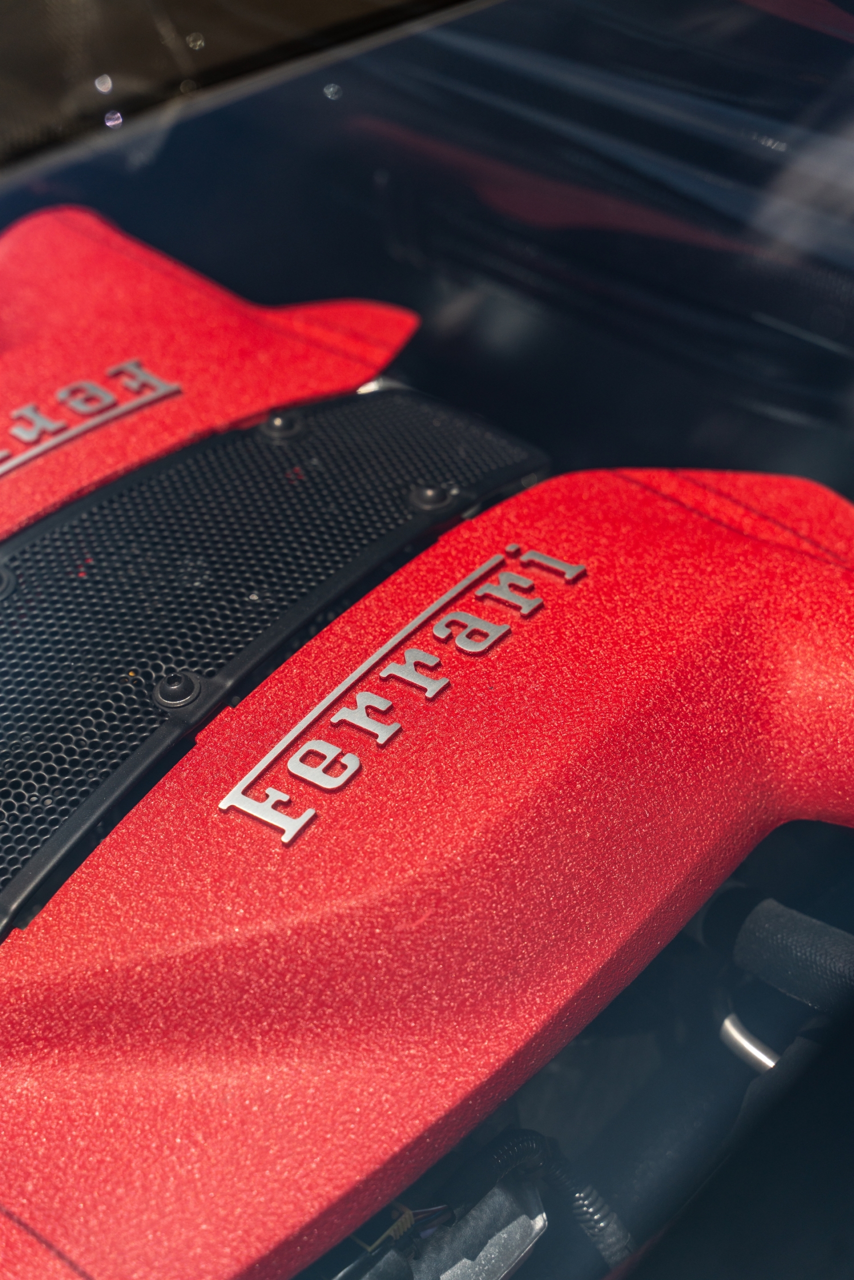 Ferarri F8 | Grigio Medio | on HRE P104SC | Gloss Black