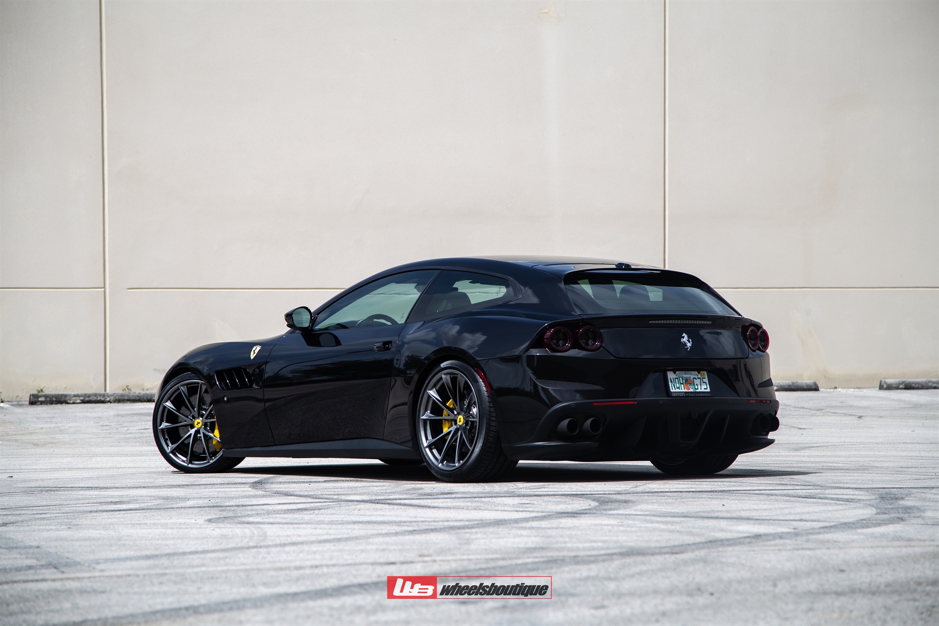 FERRARI GTC4LUSSO T ON HRE P204