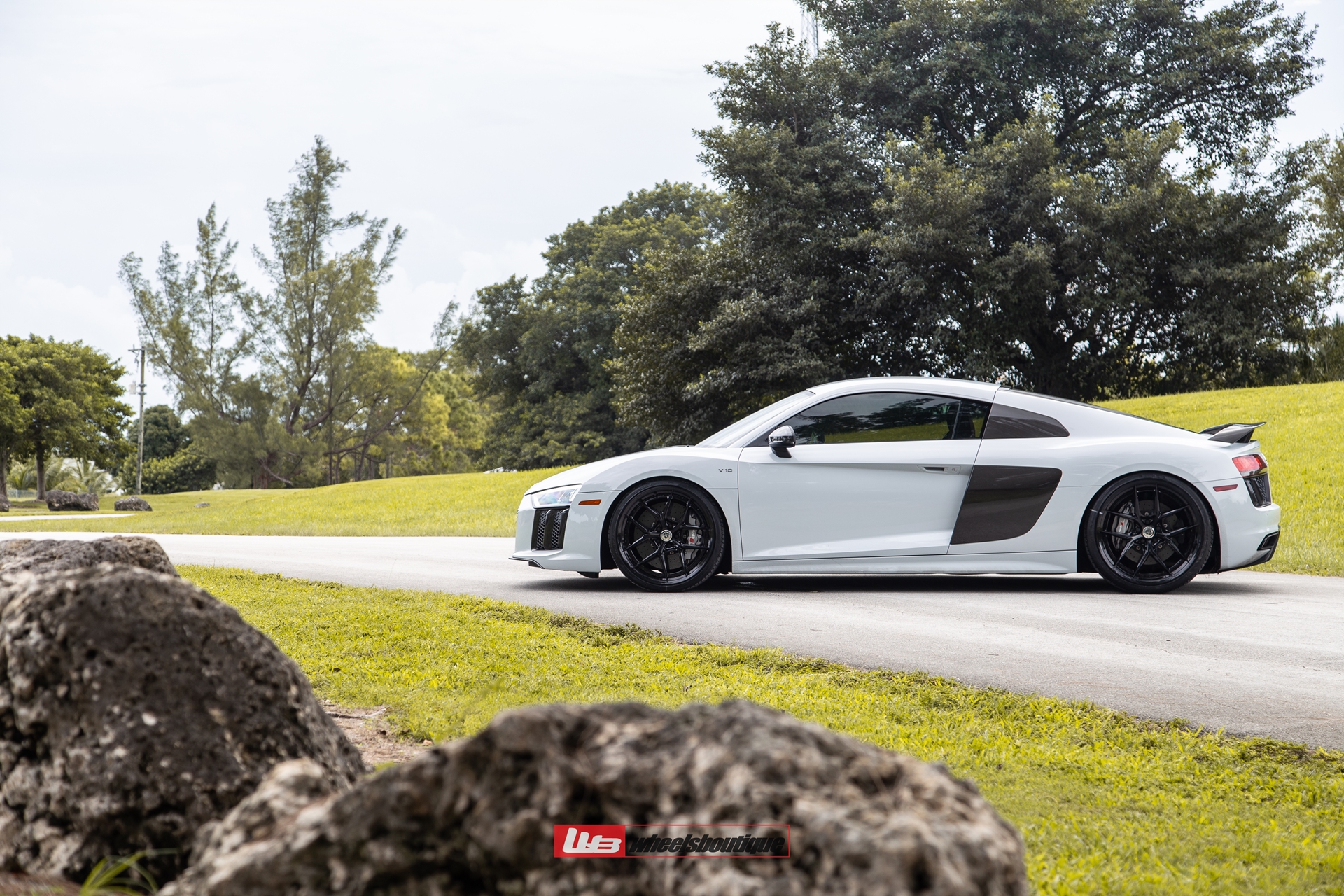 AUDI MK2 R8 V10 PLUS ON HRE S101SC