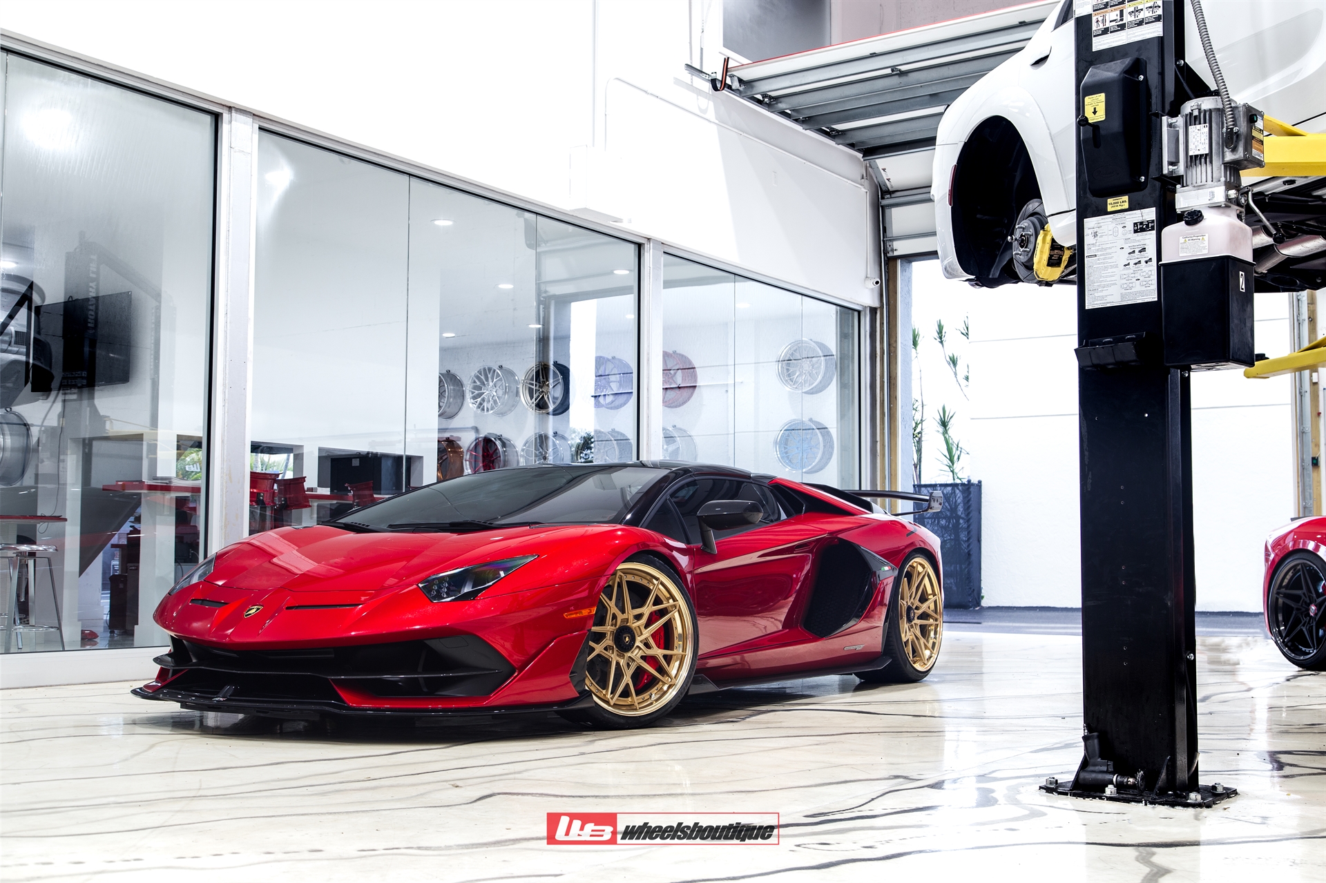 LAMBORGHINI AVENTADOR SVJ ROADSTER ON ANRKY S3-X2