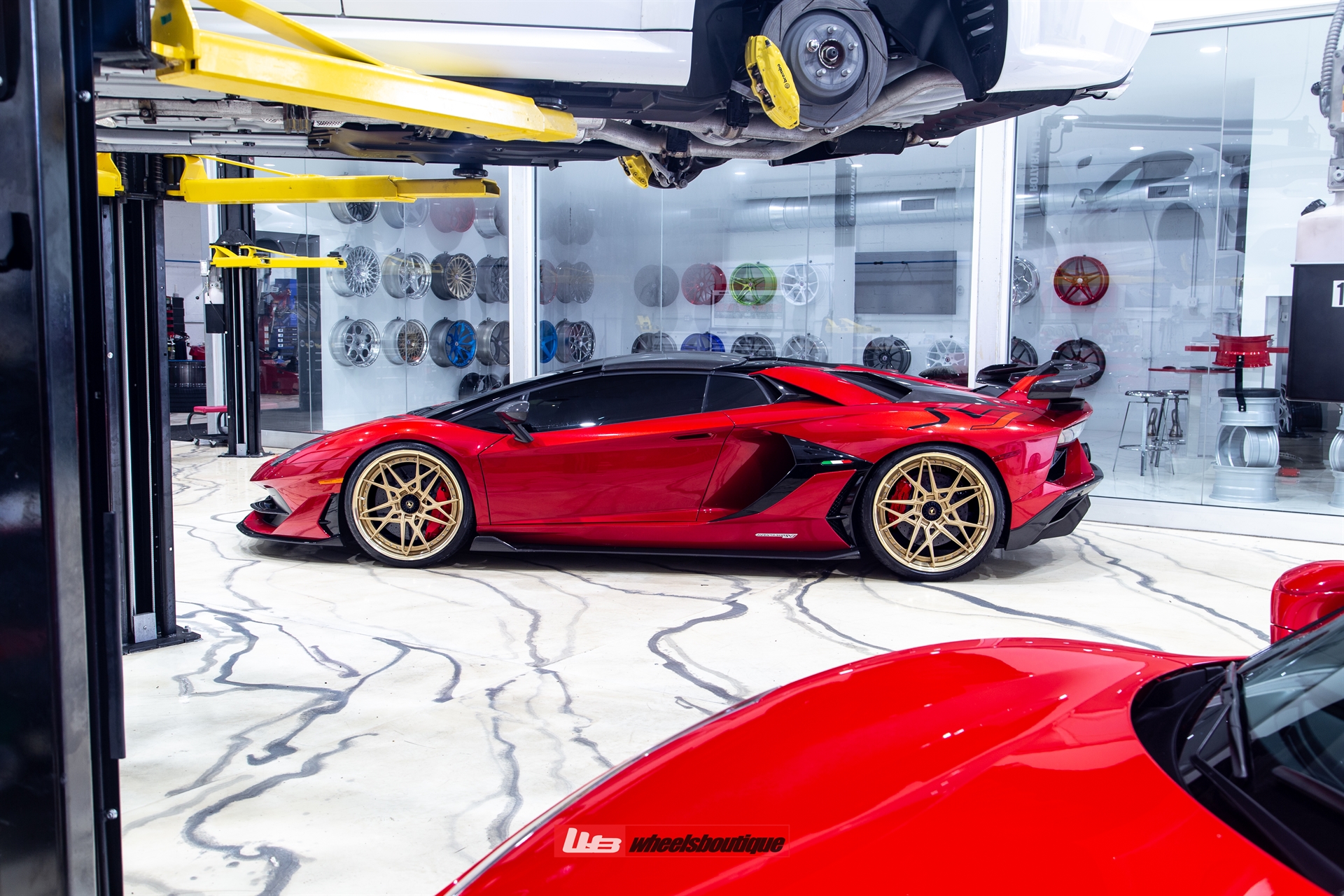 LAMBORGHINI AVENTADOR SVJ ROADSTER ON ANRKY S3-X2