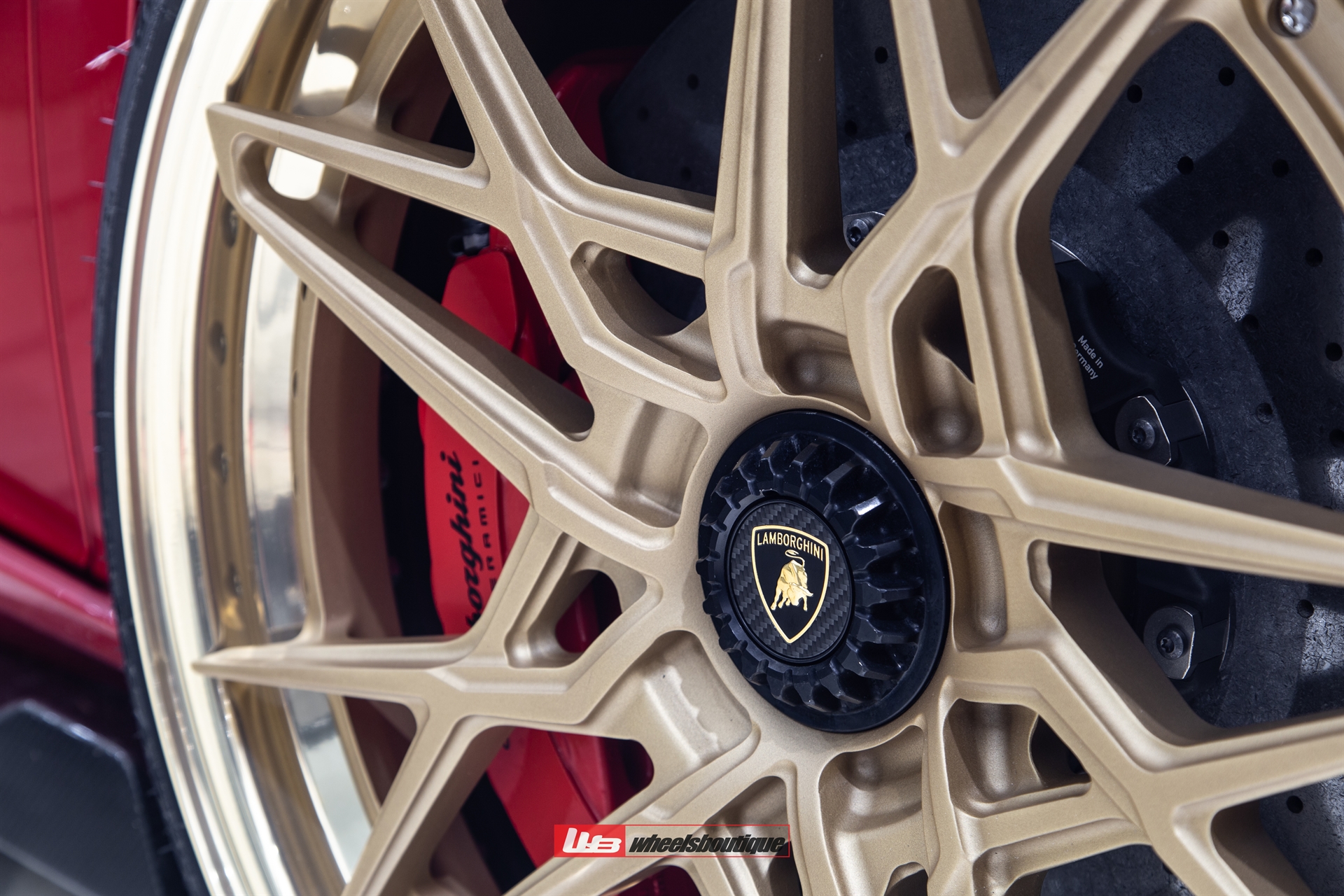 LAMBORGHINI AVENTADOR SVJ ROADSTER ON ANRKY S3-X2