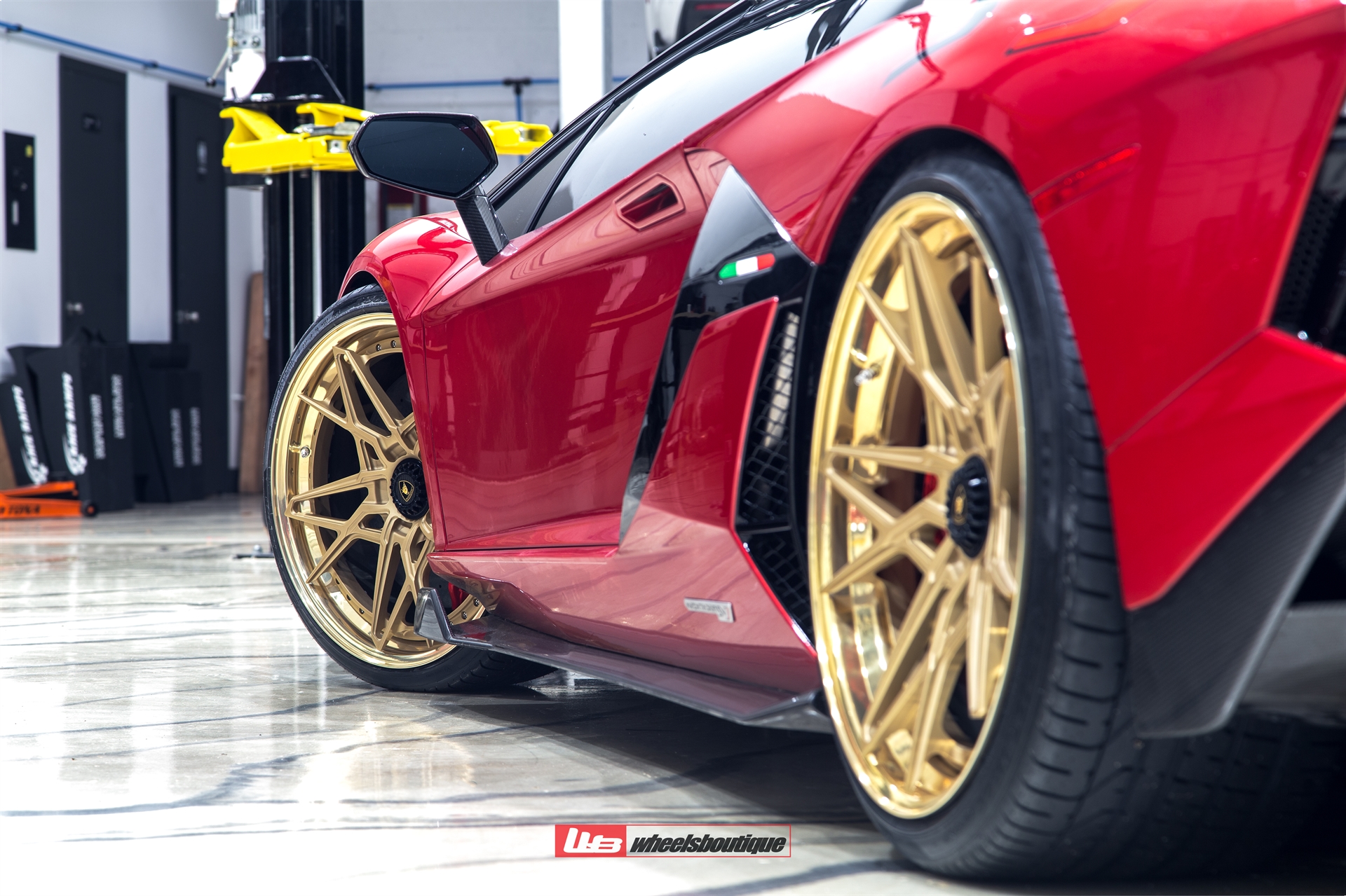 LAMBORGHINI AVENTADOR SVJ ROADSTER ON ANRKY S3-X2