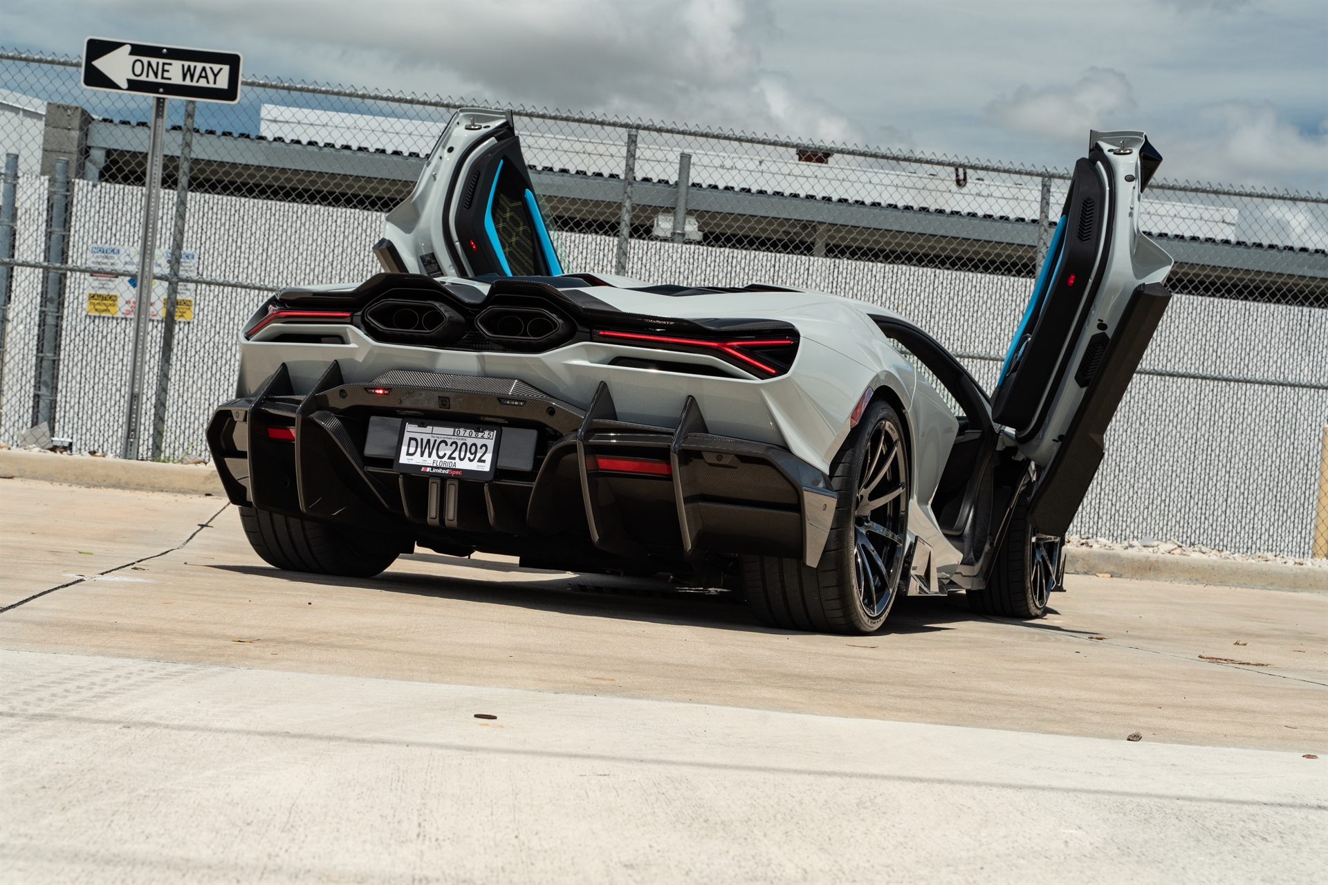 MANSORY Lamborghini Revuelto | Grigio Hati | on Mansory FV.10 Wheels | Gloss Black