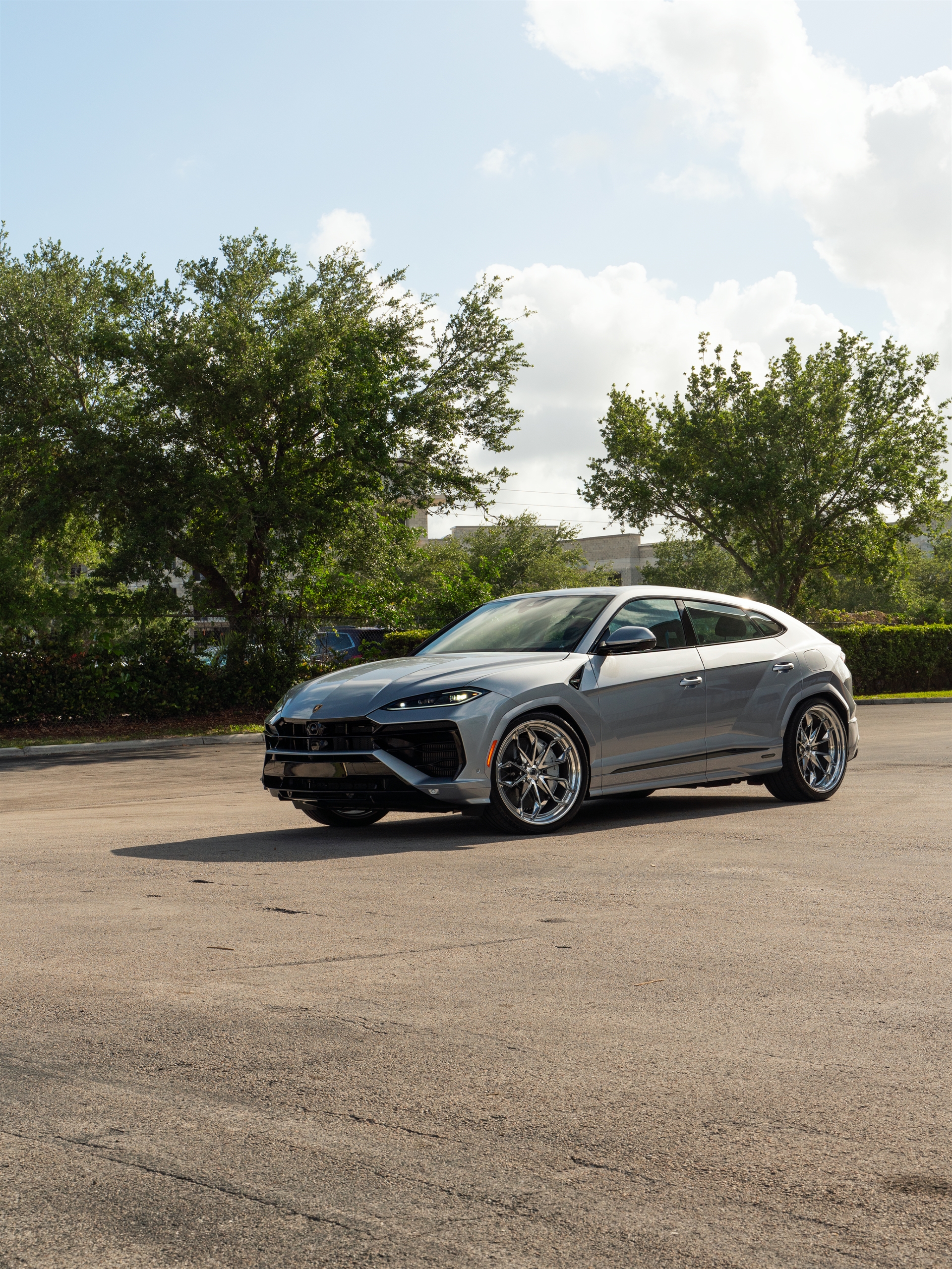 Lamborghini Urus SE | Grigio Nimbus | on HRE S201H | Polished Clear  