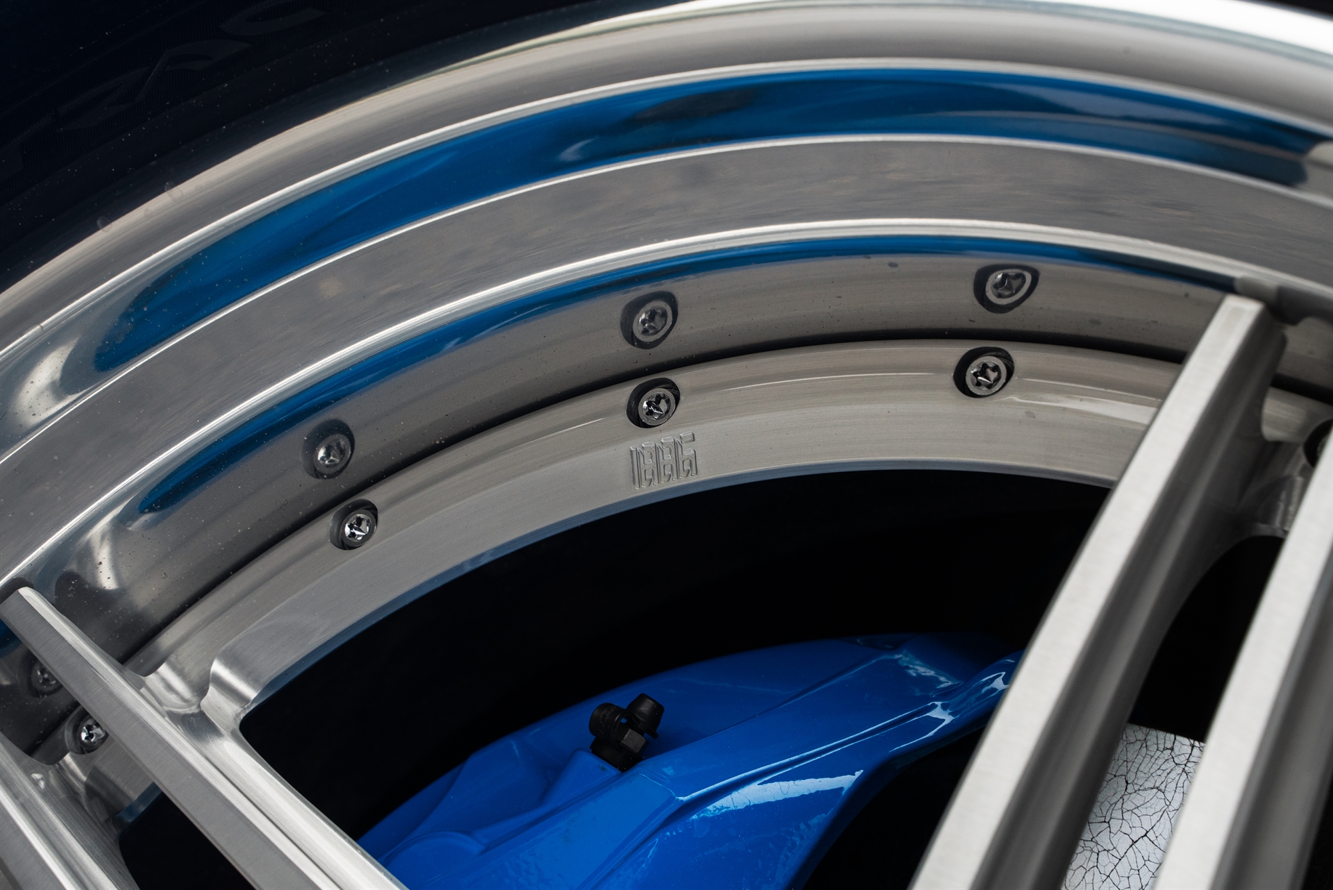 Lamborghini Urus S | Nero Noctis | 1016 Vision Widebody | on 1886 XR-003 Wheels | Brushed Clear