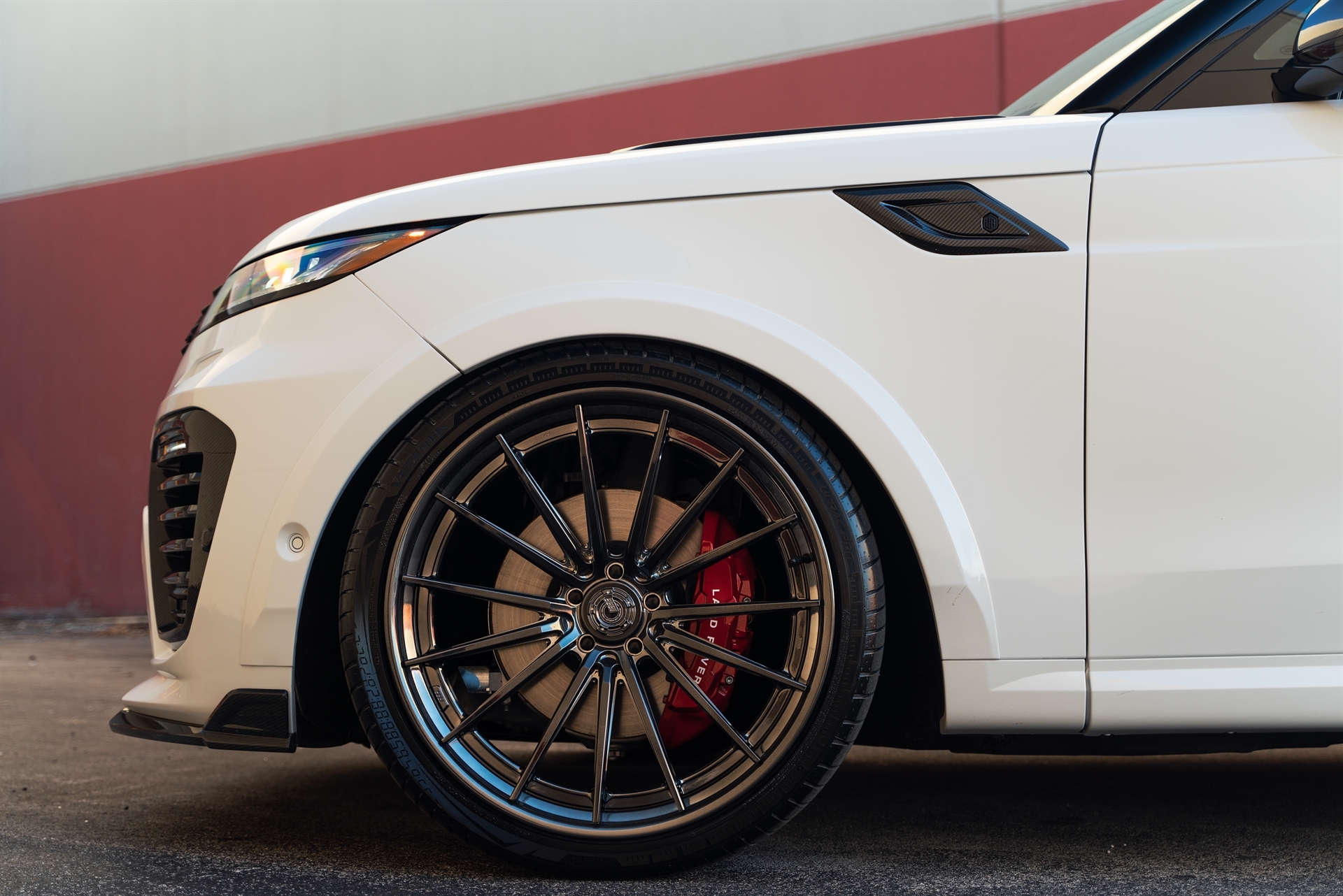 Land Rover Range Rover on Urban Auto Body Kit and 1886 Wheels