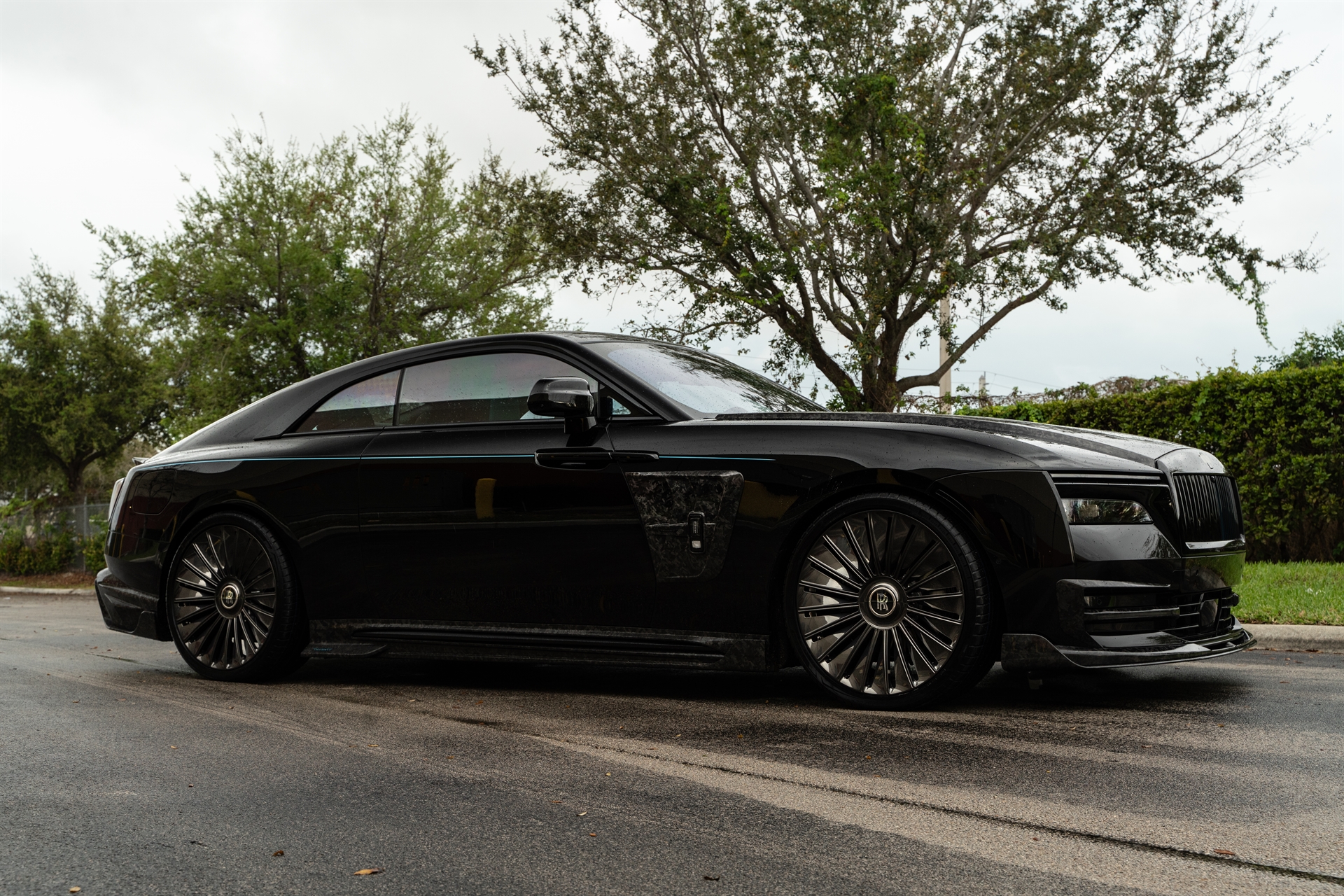 Mansory Rolls-Royce Spectre | on 1886 G100 | Mirror Polished Smoke