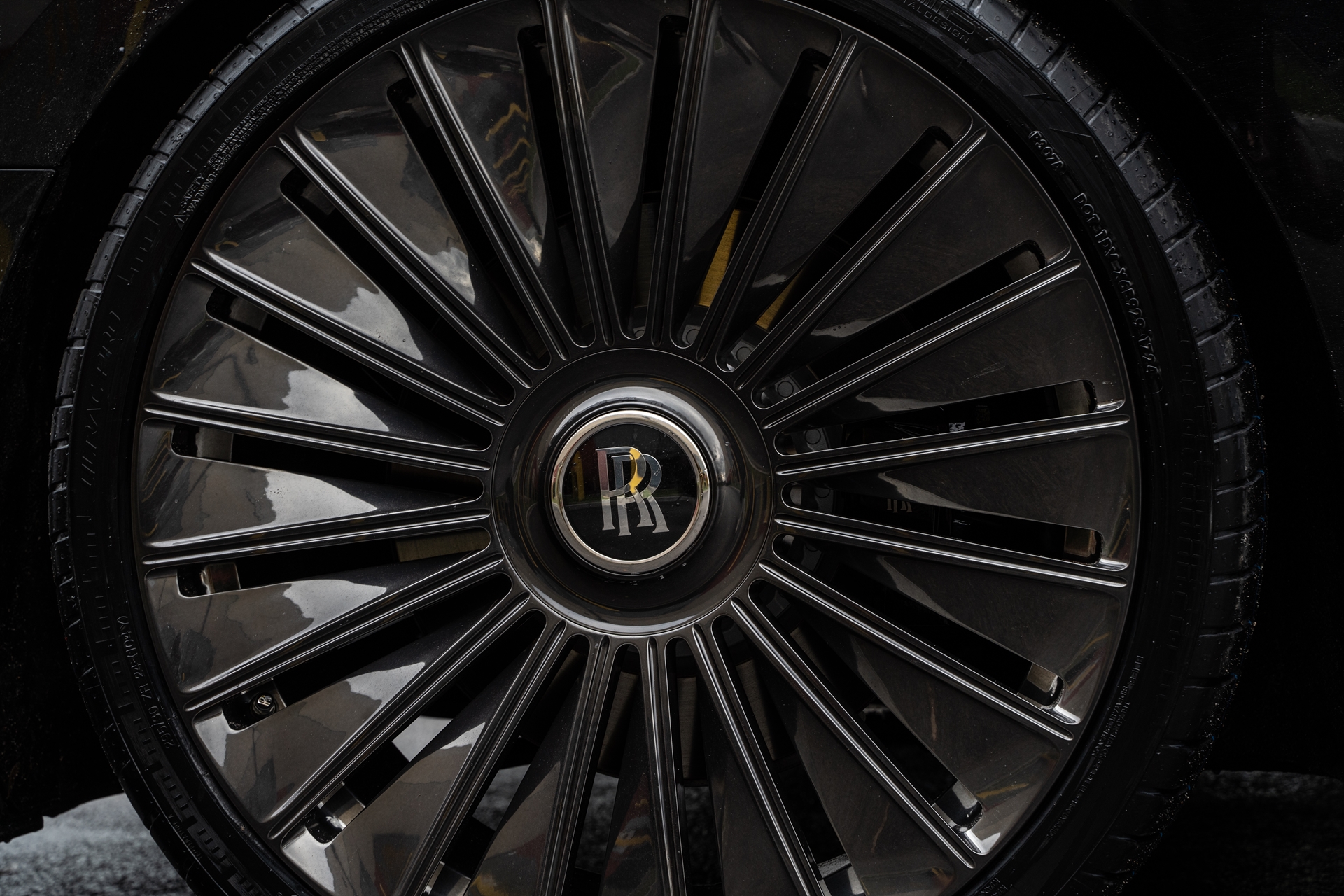 Mansory Rolls-Royce Spectre | on 1886 G100 | Mirror Polished Smoke