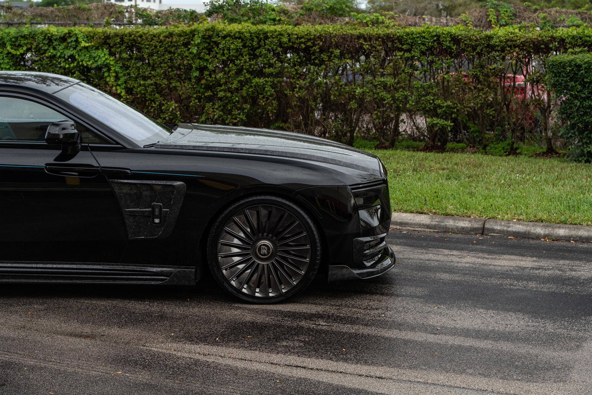 Mansory Rolls-Royce Spectre | on 1886 G100 | Mirror Polished Smoke