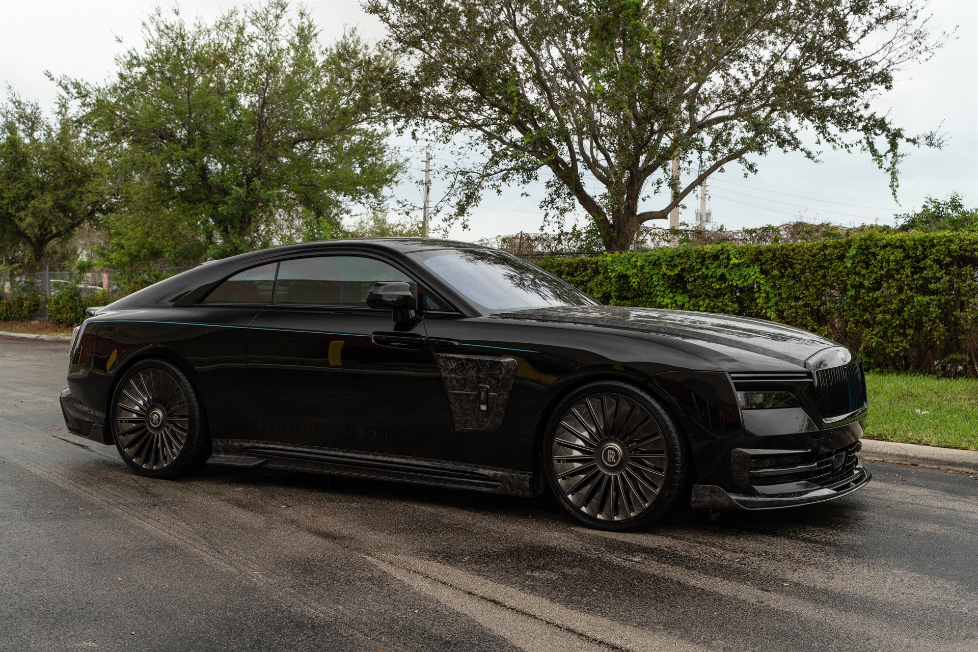 Mansory Rolls-Royce Spectre | on 1886 G100 | Mirror Polished Smoke