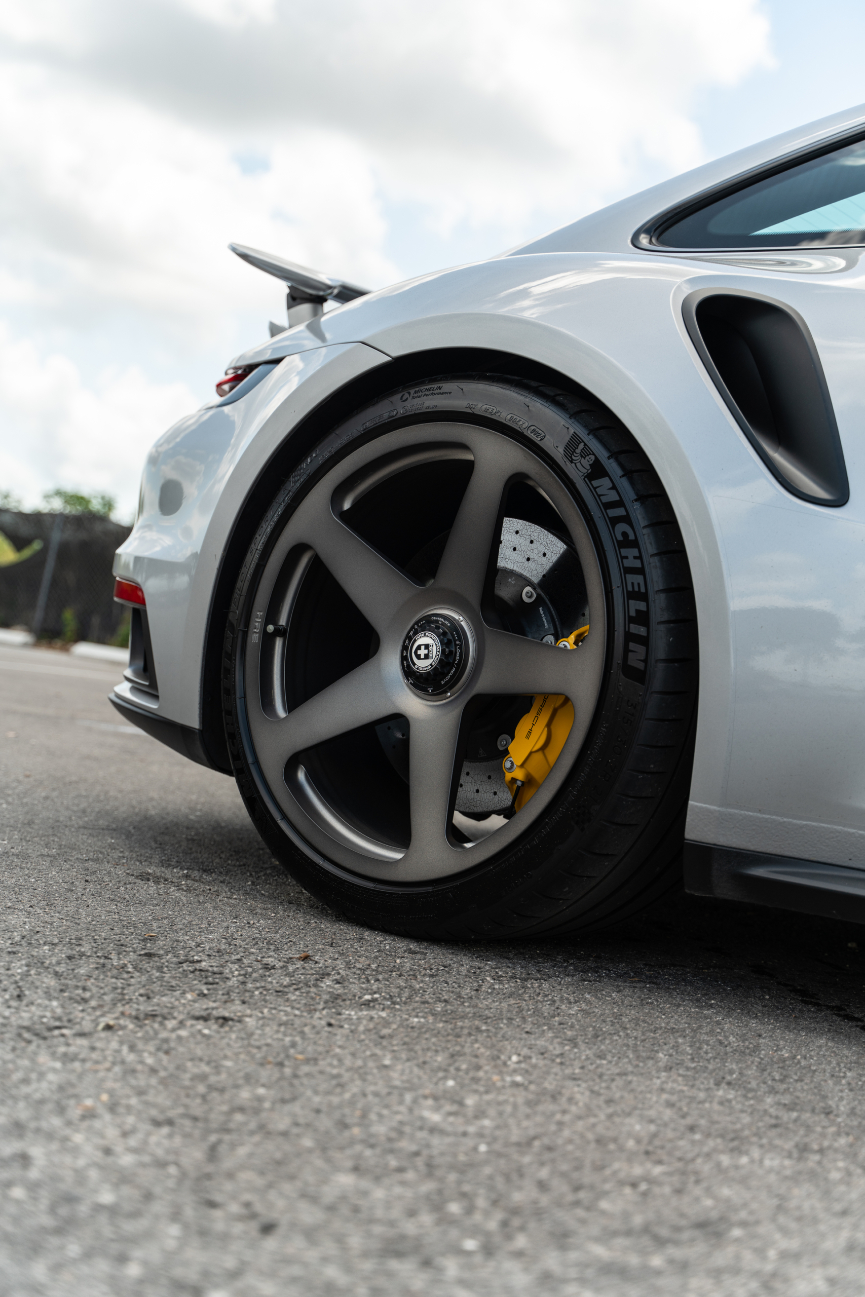Porsche 992 Turbo S | GT Silver | on HRE 305M | Frozen Dark Polished