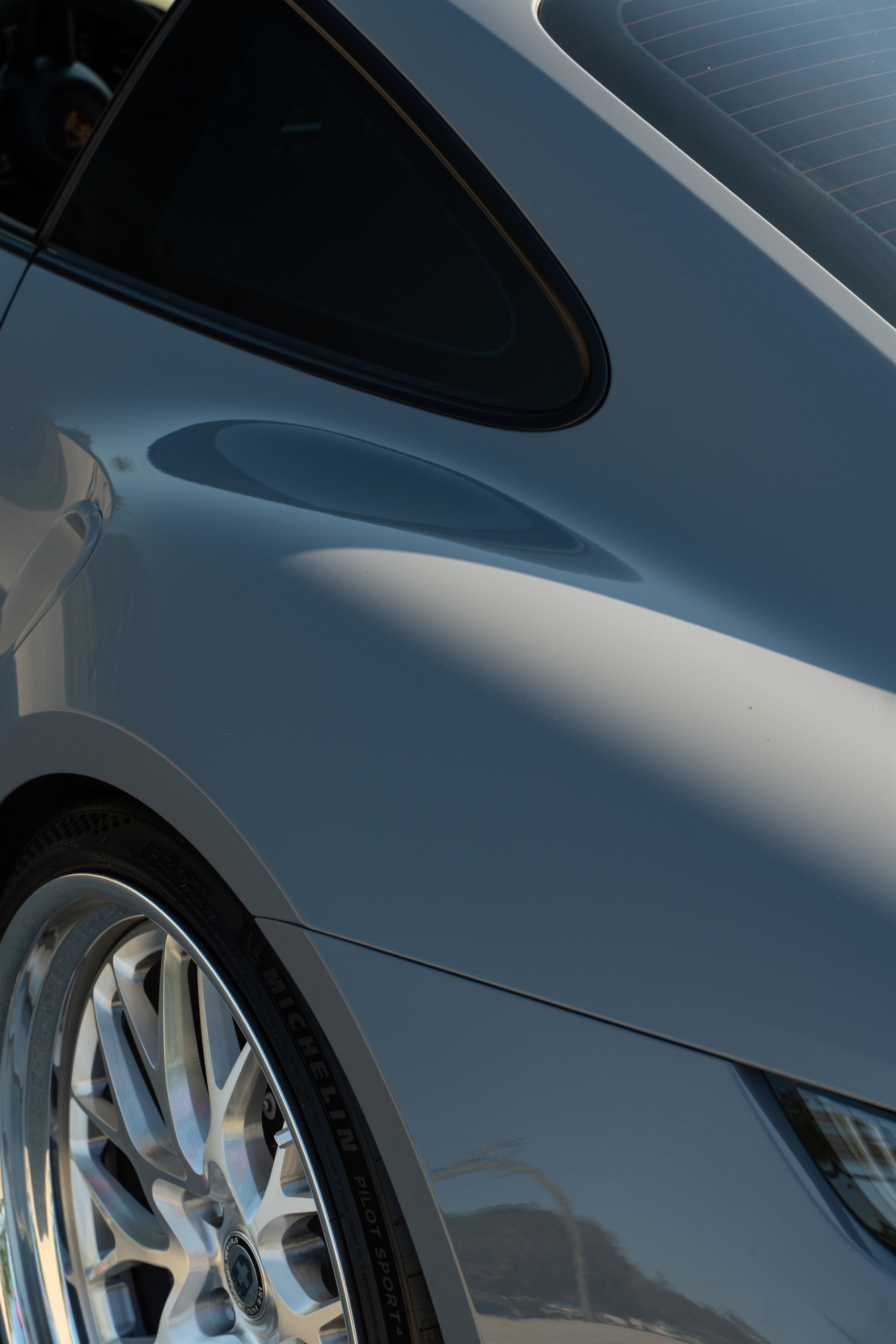 Porsche 992 Turbo S | Artic Gray | on HRE 520 FMR | Brushed Clear