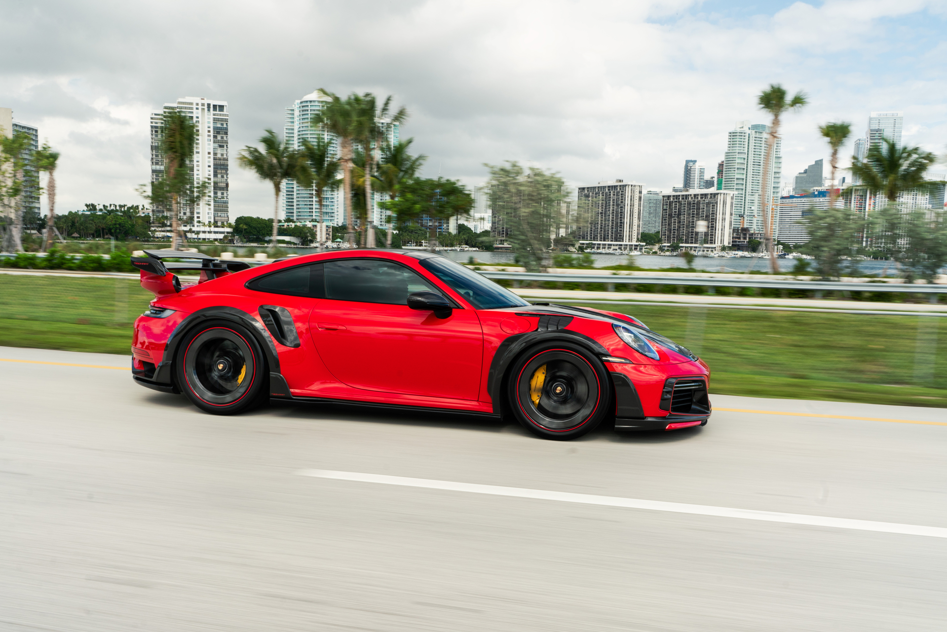 Techart Porsche 992 GT Street R America aerokit and Techart Wheels