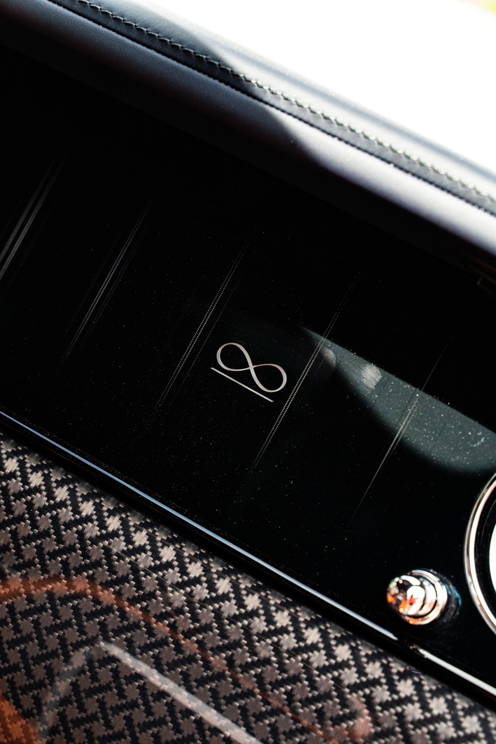 1016 Industries Cullinan Series II | Burnout Gray | on Avant Garde AGL93 | Satin Black