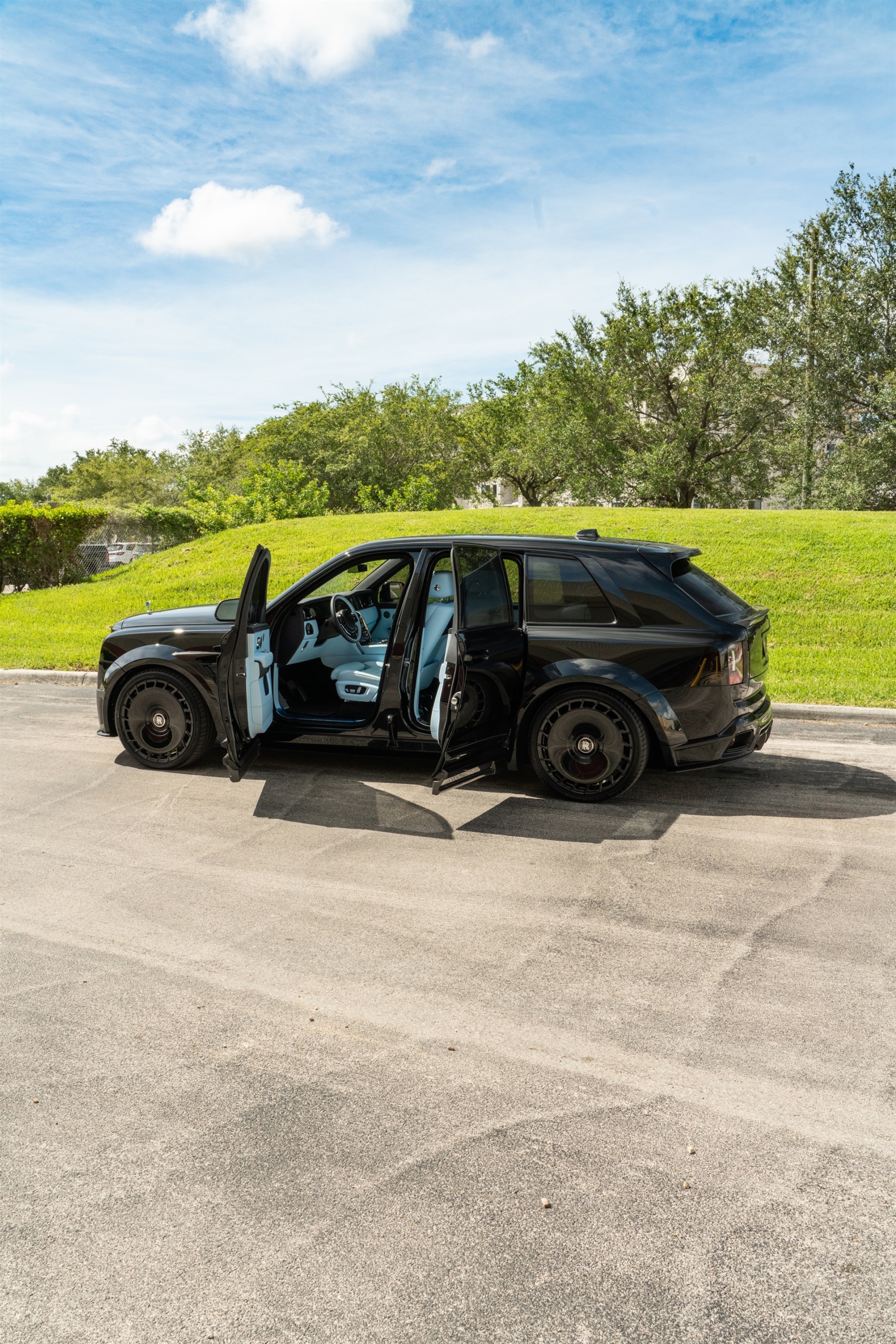 1016 Industries Cullinan Series II | Diamond Black | on Avant Garde SRX-04 | Gloss Black