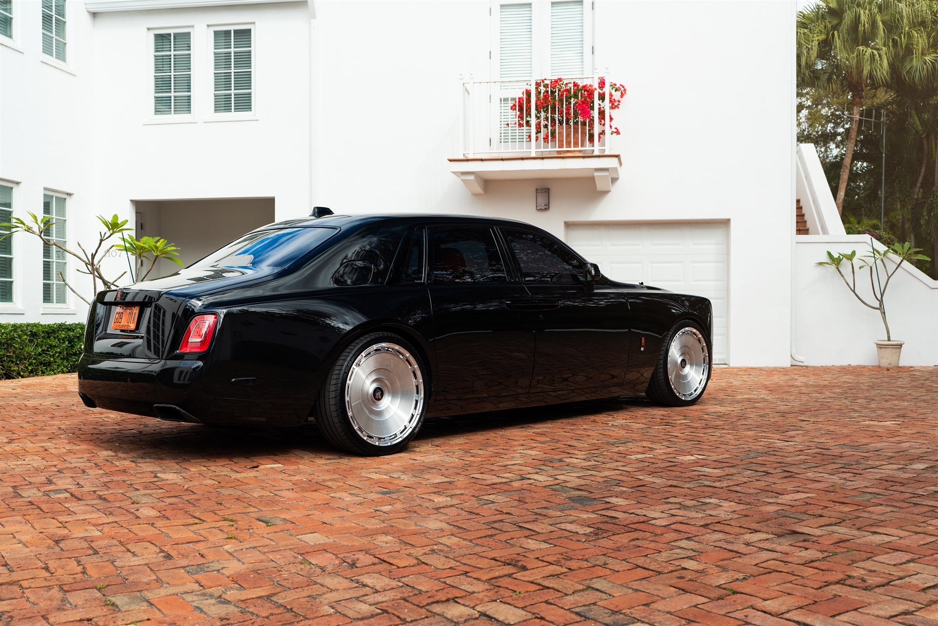 Rolls Royce Phantom | Diamond Black | on Novitec SP3 | Brushed Clear